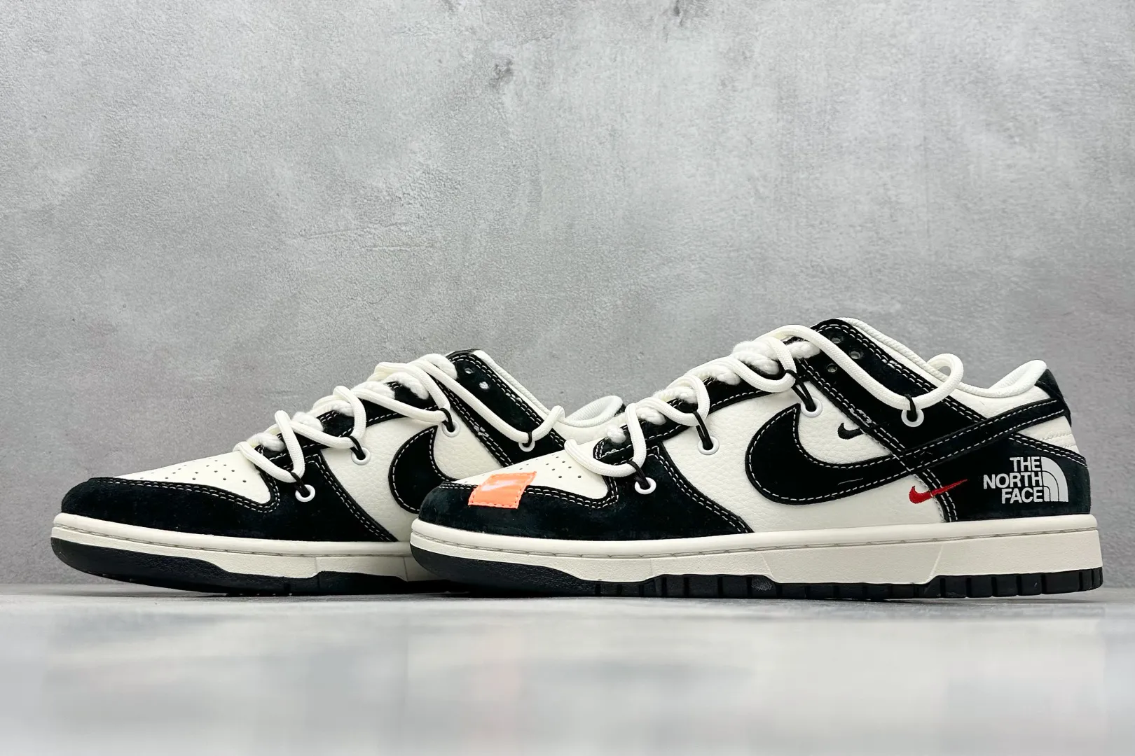 Nike SB Dunk Low North Face Black White Replica Nike Shoes Classic 1618