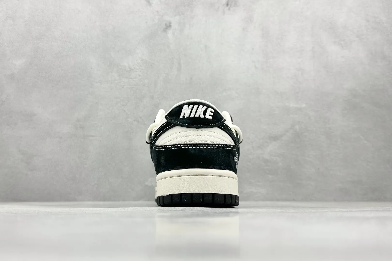 Nike SB Dunk Low North Face Black White Replica Nike Shoes Classic 1618