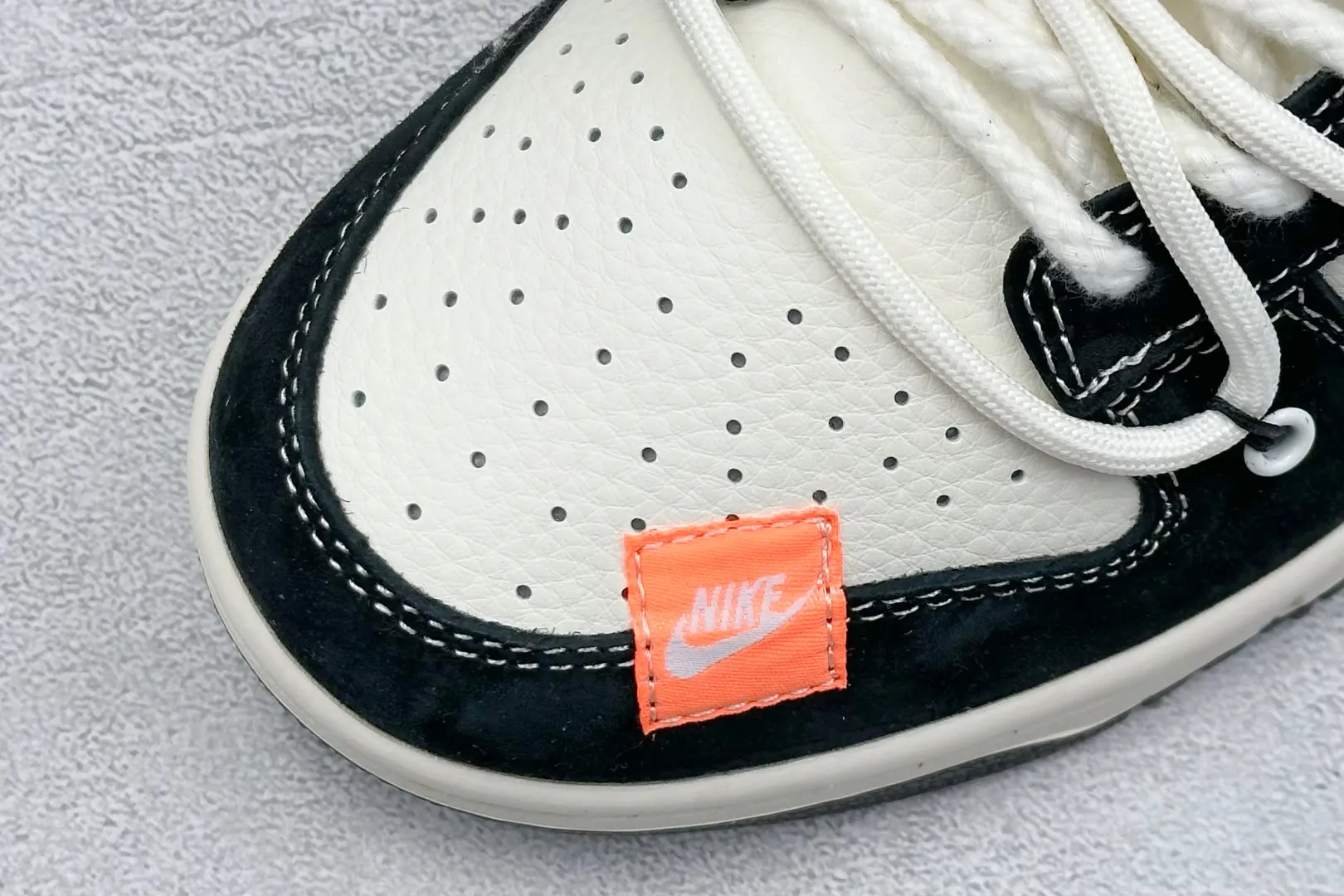 Nike SB Dunk Low North Face Black White Replica Nike Shoes Classic 1618