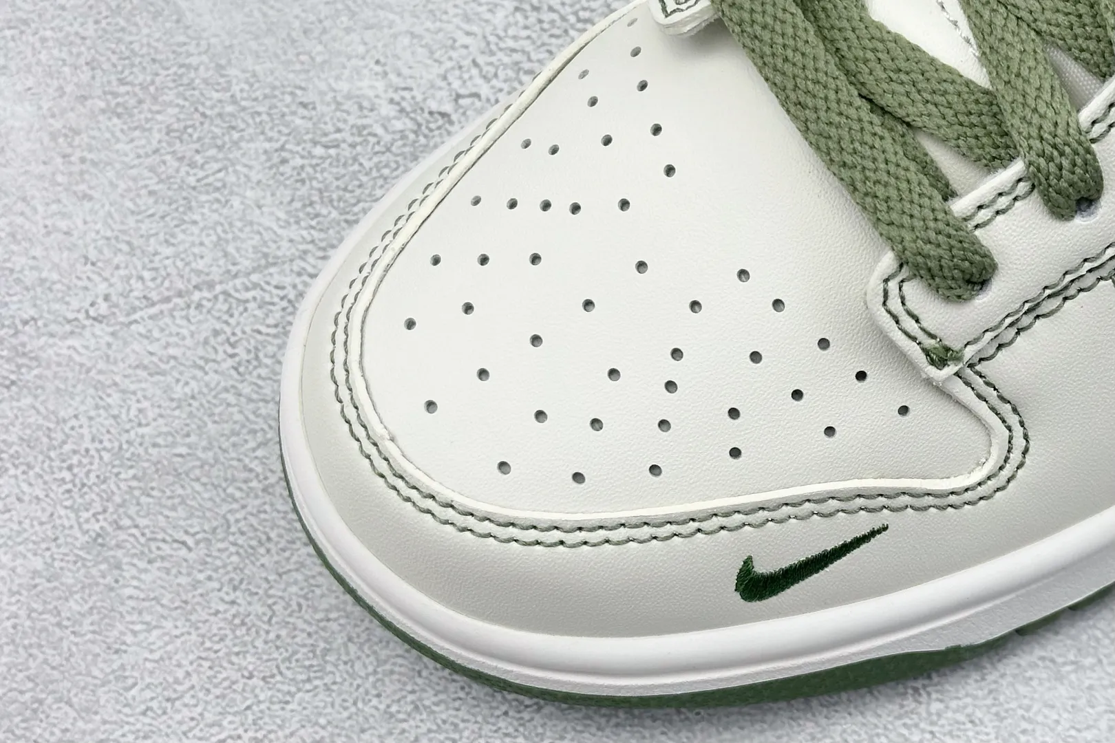 Soft Nike SB Dunk Low Off-White Light Grey Green Replica Shoes 1637