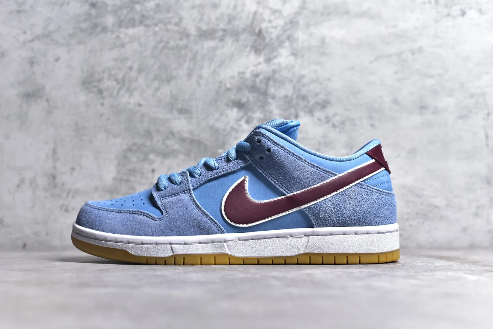 Nike SB Dunk Low Philadelphia Bubblegum –  Replica Nikes & Rep Shoes Collection Thermal 1599