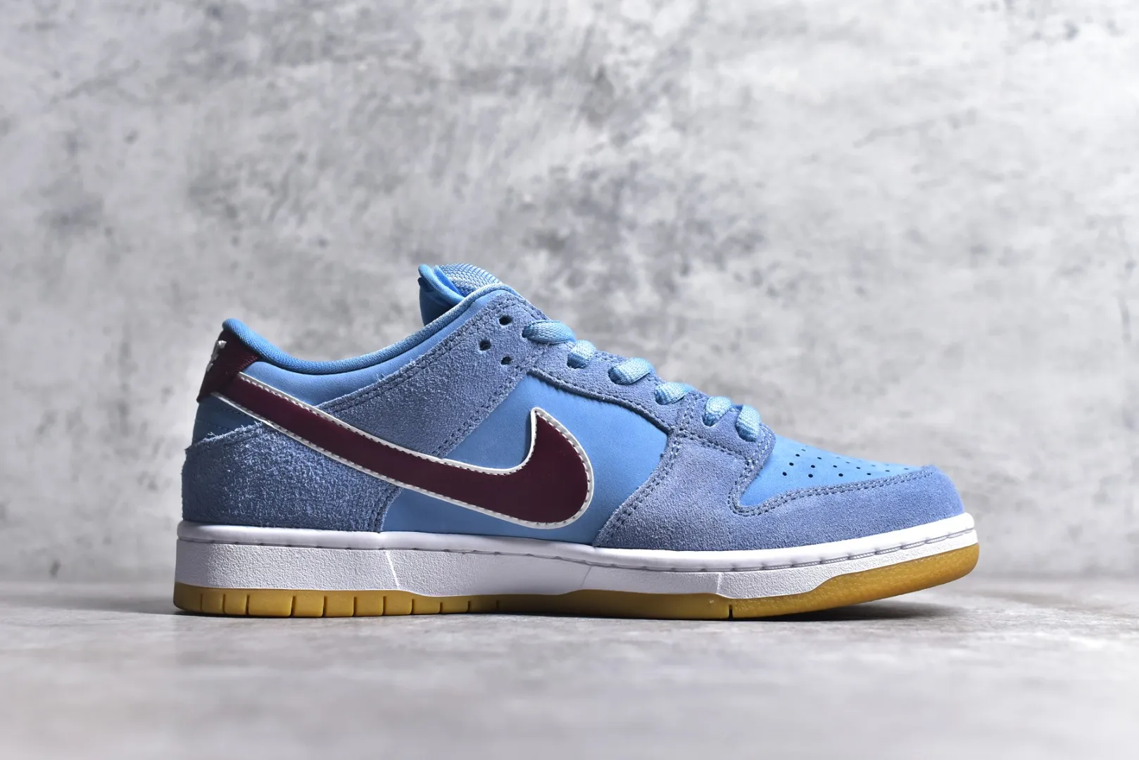 Nike SB Dunk Low Philadelphia Bubblegum –  Replica Nikes & Rep Shoes Collection Thermal 1599