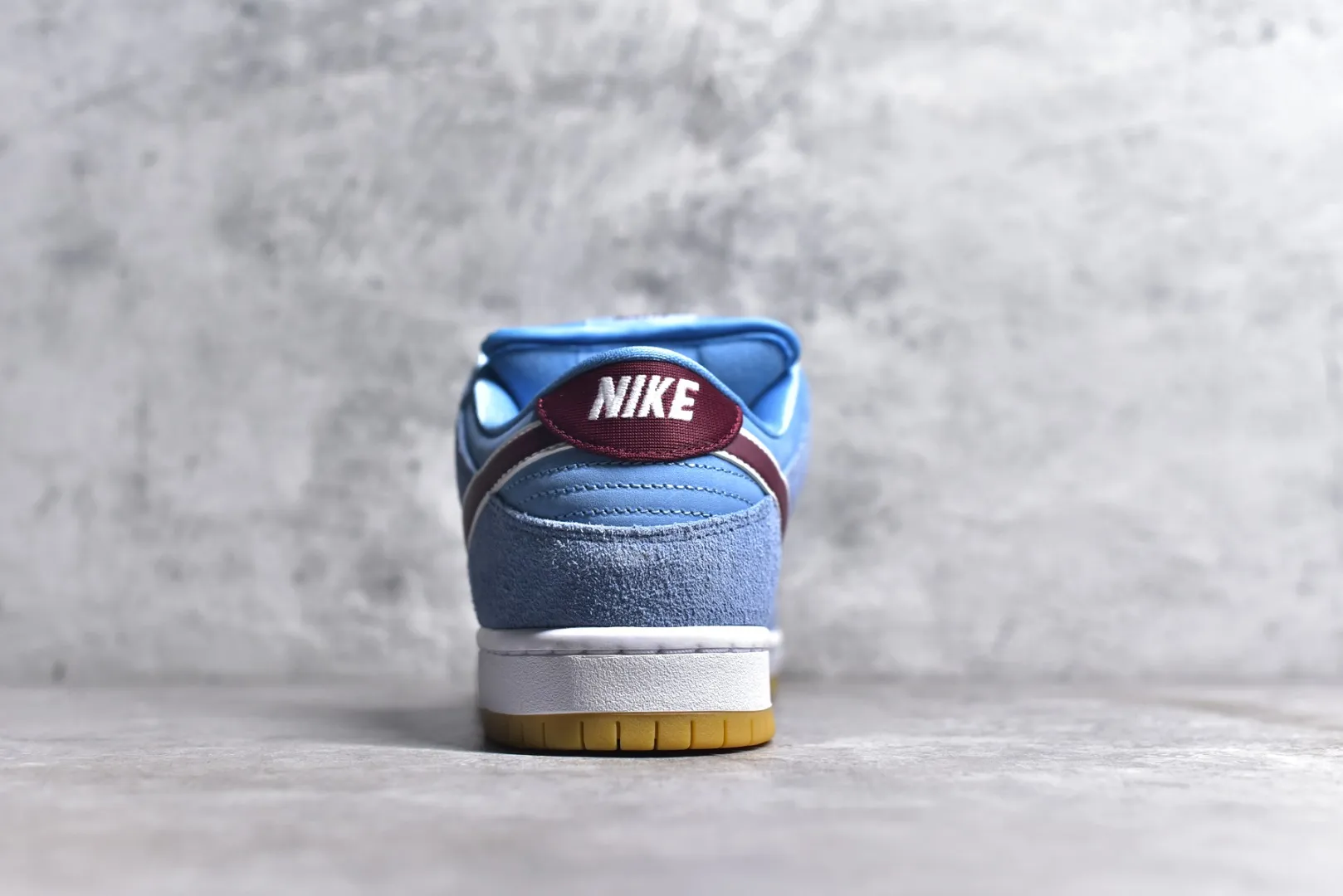 Nike SB Dunk Low Philadelphia Bubblegum –  Replica Nikes & Rep Shoes Collection Thermal 1599