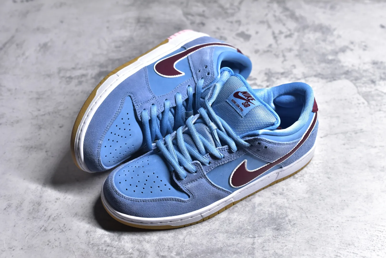 Nike SB Dunk Low Philadelphia Bubblegum –  Replica Nikes & Rep Shoes Collection Thermal 1599