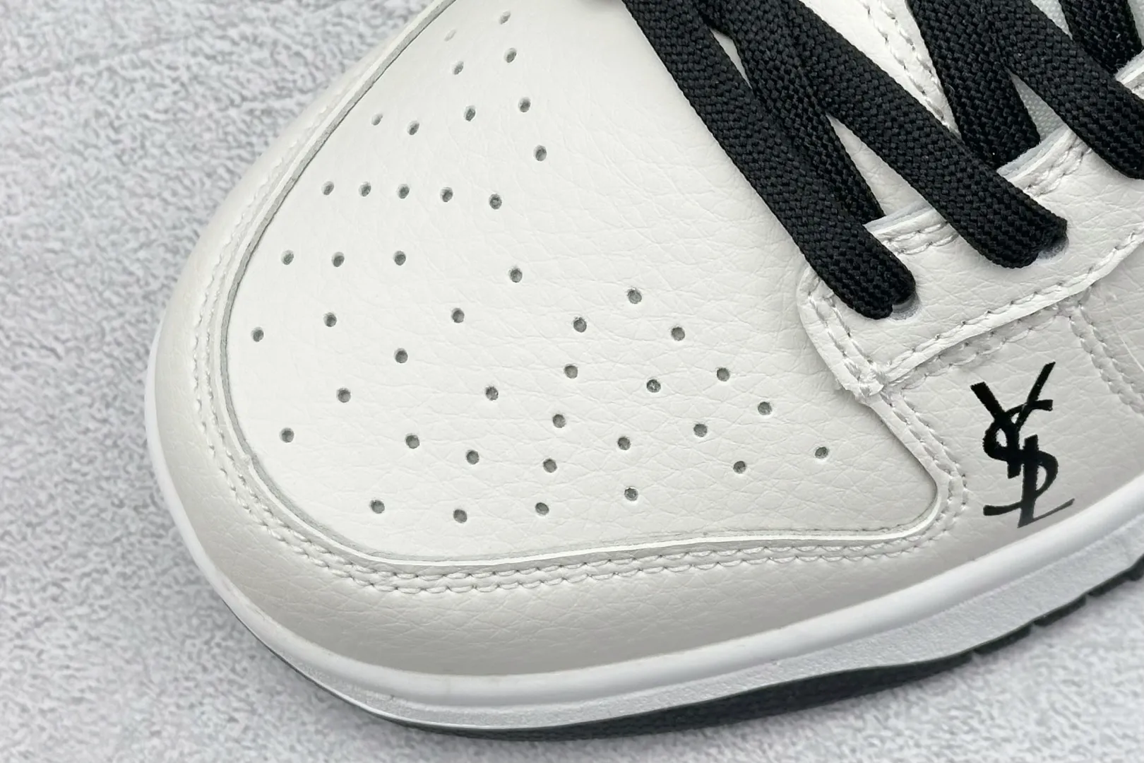 Affordable Nike SB Dunk Low Saint Laurent White Black Rep Shoes Replica Nikes 1583