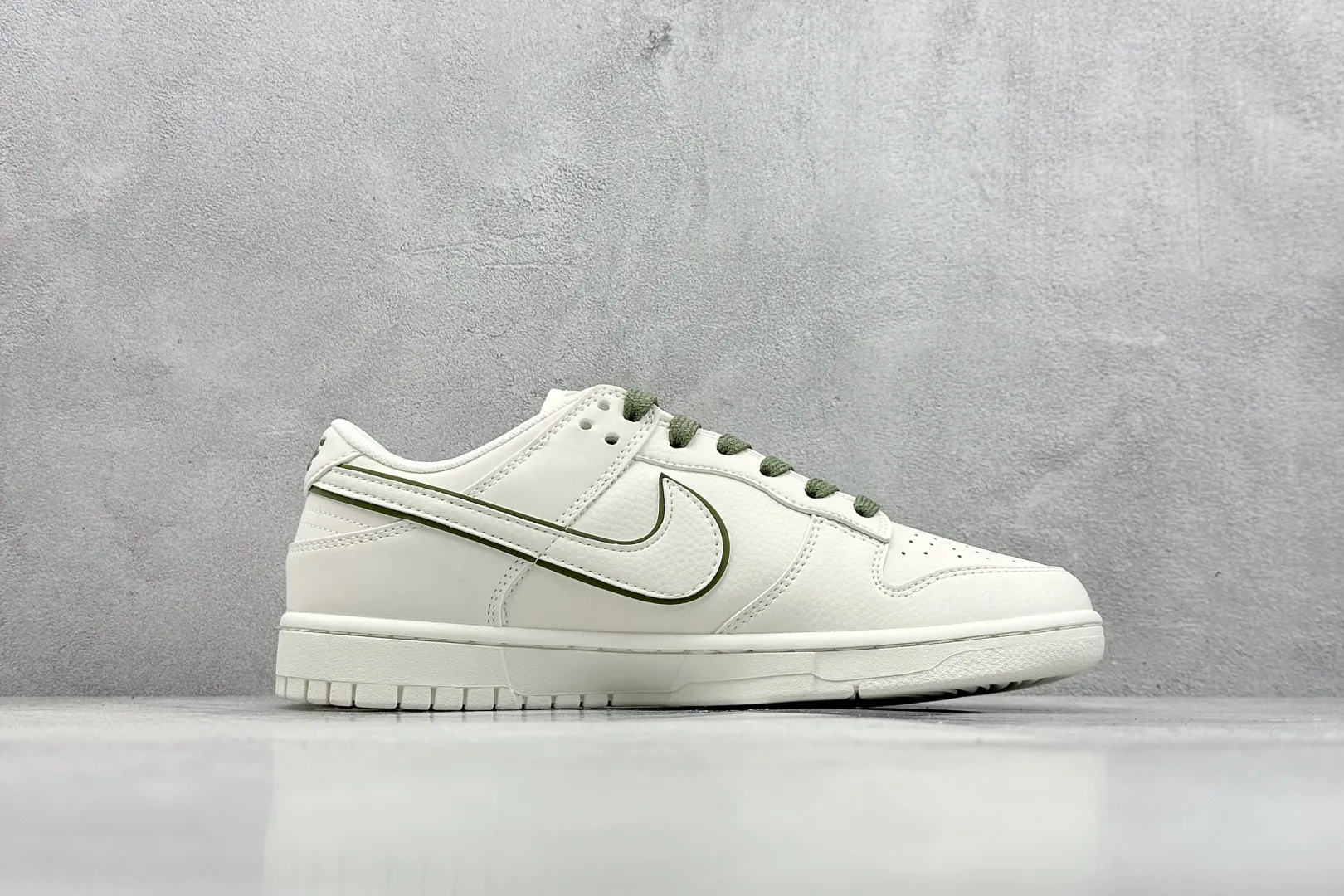 FlexibleFit Nike SB Dunk Low Supreme Beige Green –  Replica Nikes & Rep Shoes Collection 1589