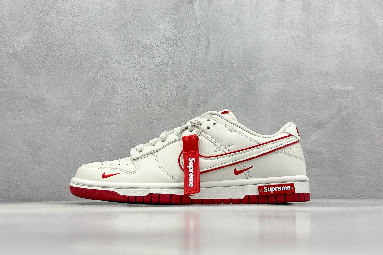 Nike SB Dunk Low Supreme Beige Red –  Rep Shoes & Replica Nikes Timeless 1624