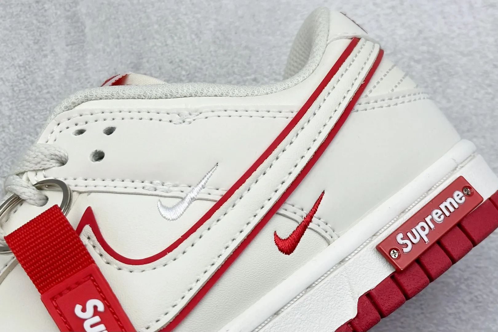 Nike SB Dunk Low Supreme Beige Red –  Rep Shoes & Replica Nikes Timeless 1624