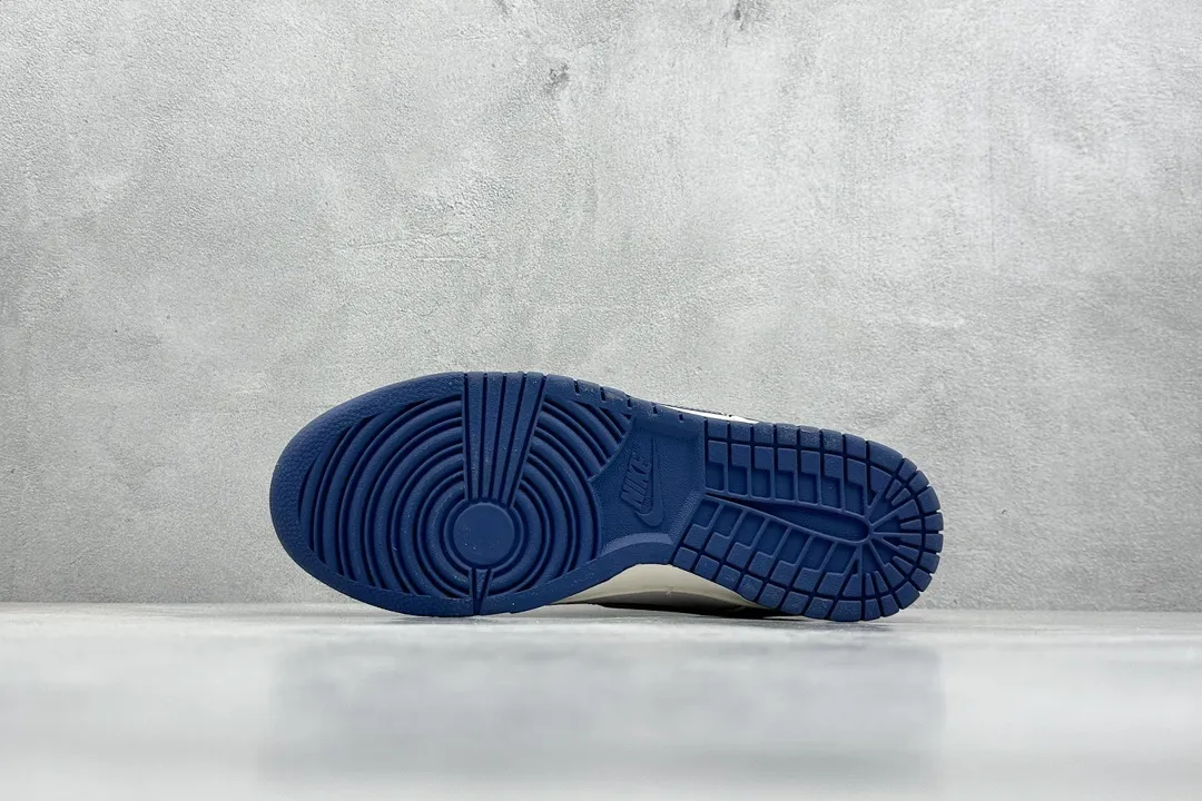 Nike SB Dunk Low Supreme Cream Blue –  Rep Shoes & Replica Nikes Chic 1652