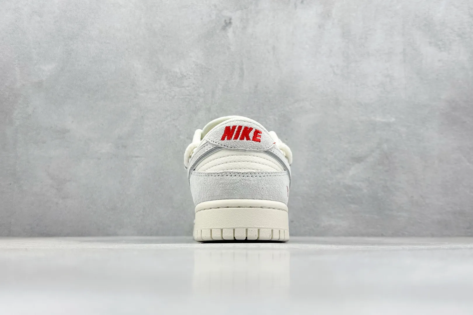 Nike SB Dunk Low Supreme Light Grey  Rep Shoes Replica Nikes AllSeason 1653