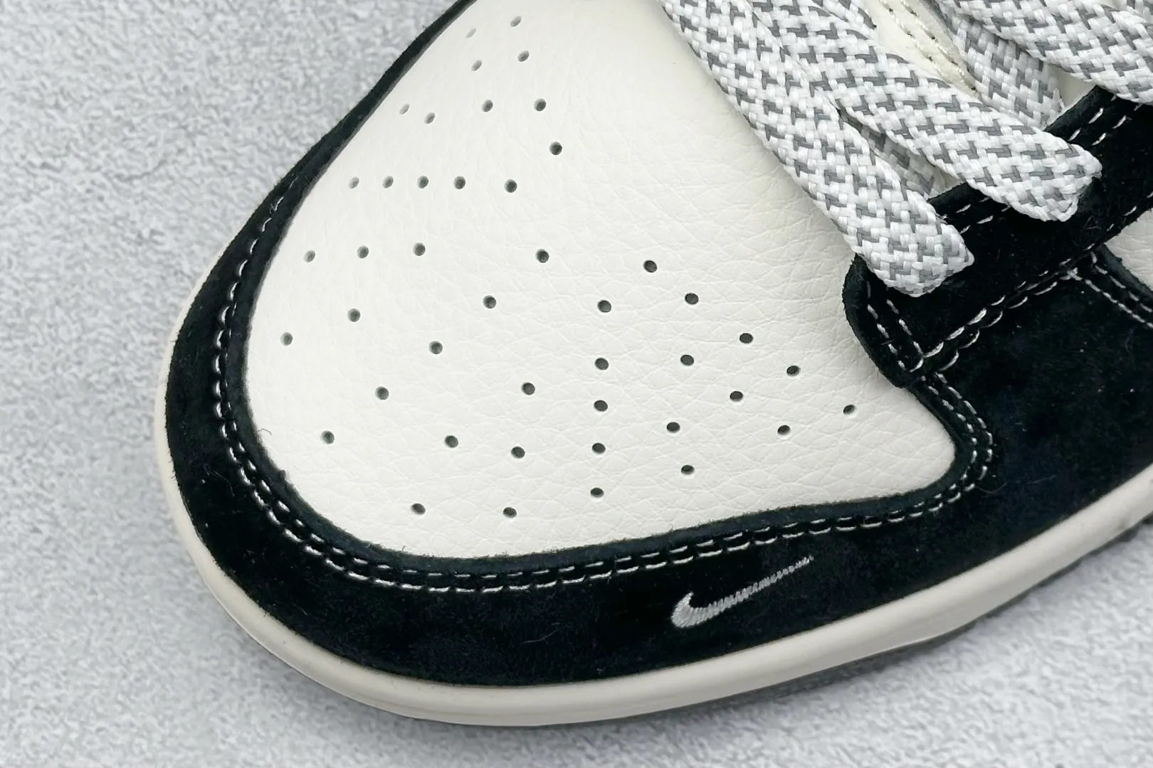 BestValue Nike SB Dunk Low The North Face White Black Yellow Replica Nikes Shoes 1616