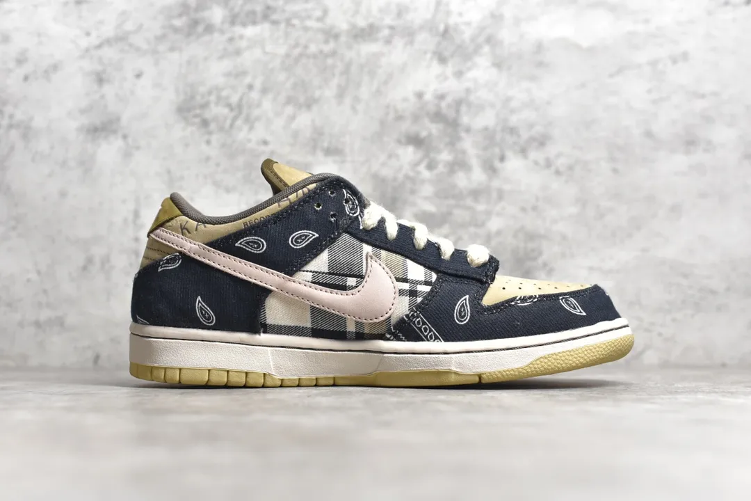 Nike SB Dunk Low Travis Scott Cactus Jack Black Paisley Replica Shoes Durable 1541