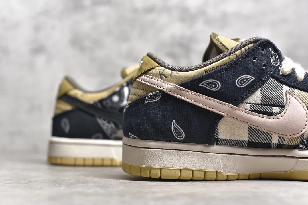 Nike SB Dunk Low Travis Scott Cactus Jack Black Paisley Replica Shoes Durable 1541