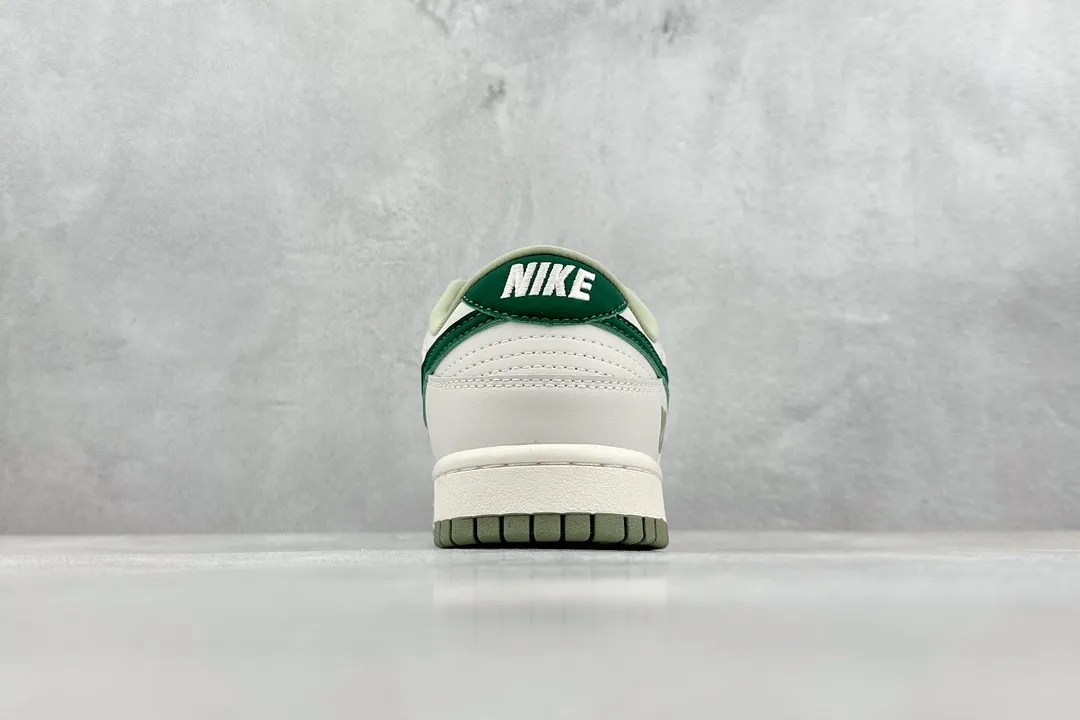 WeatherProof Nike SB Dunk Low Undefeated White Green Low –  Rep Shoes & Replica Nikes 1664