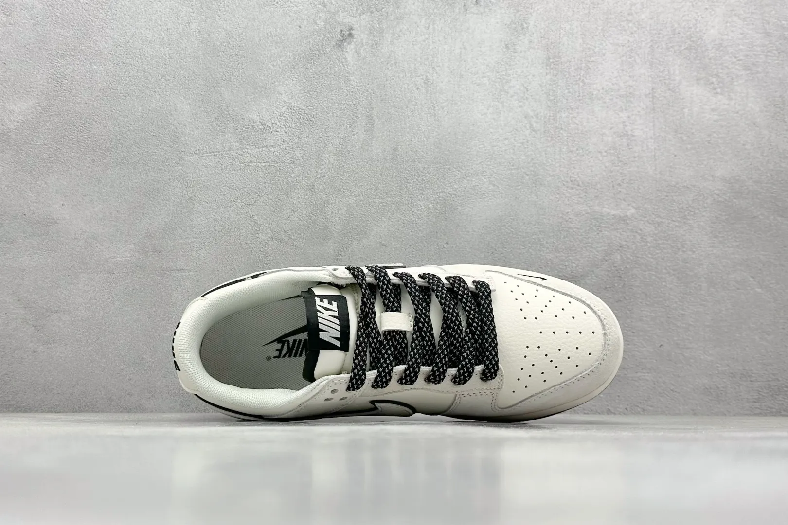 TechFriendly Nike SB Dunk Low White Black Star –  Replica Nikes & Rep Shoes Collection 1562