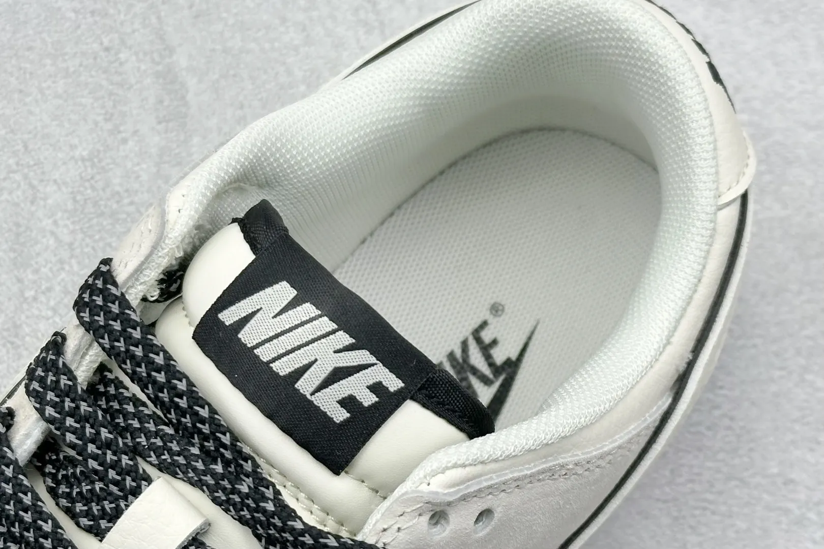 TechFriendly Nike SB Dunk Low White Black Star –  Replica Nikes & Rep Shoes Collection 1562