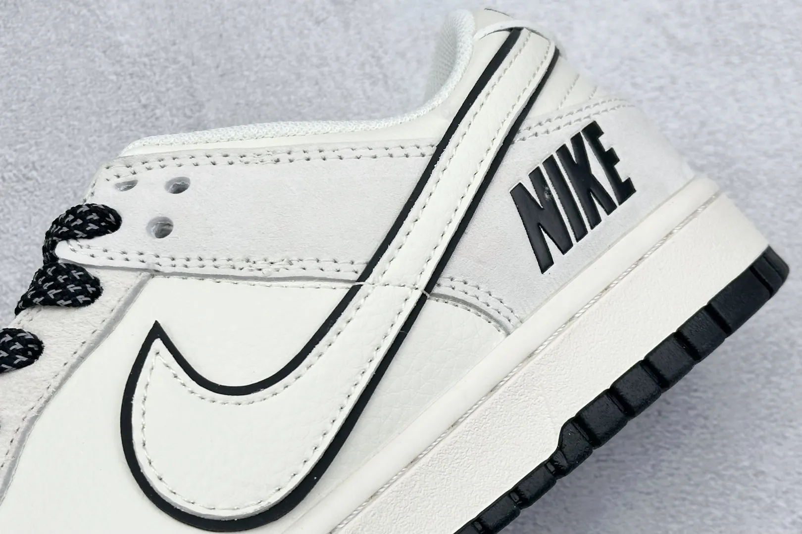 TechFriendly Nike SB Dunk Low White Black Star –  Replica Nikes & Rep Shoes Collection 1562