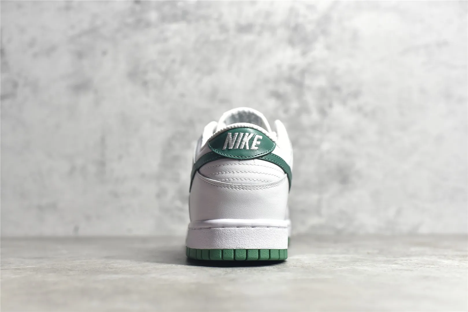 NewStyle Nike SB Dunk Low White Green Low Top Replica Nike Sneakers 1617