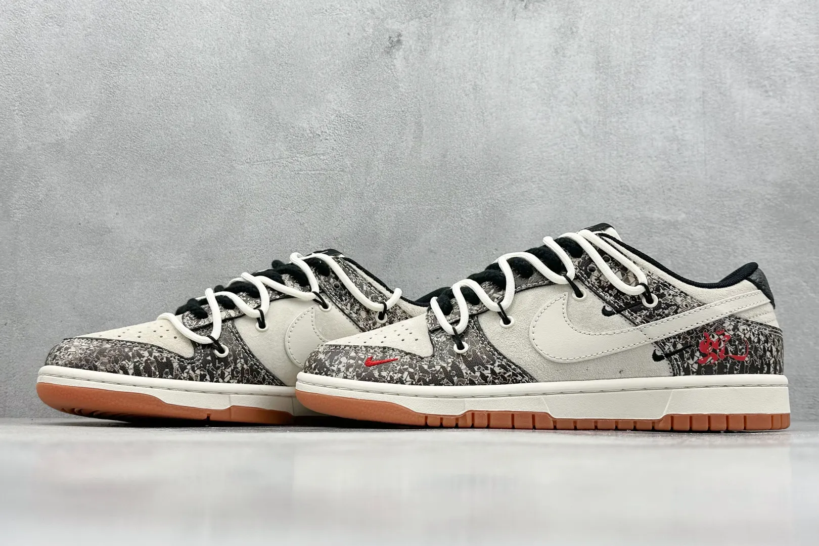 WeatherProof Nike SB Dunk Low Year of the Snake White –  Rep Shoes & Replica Nikes 1655