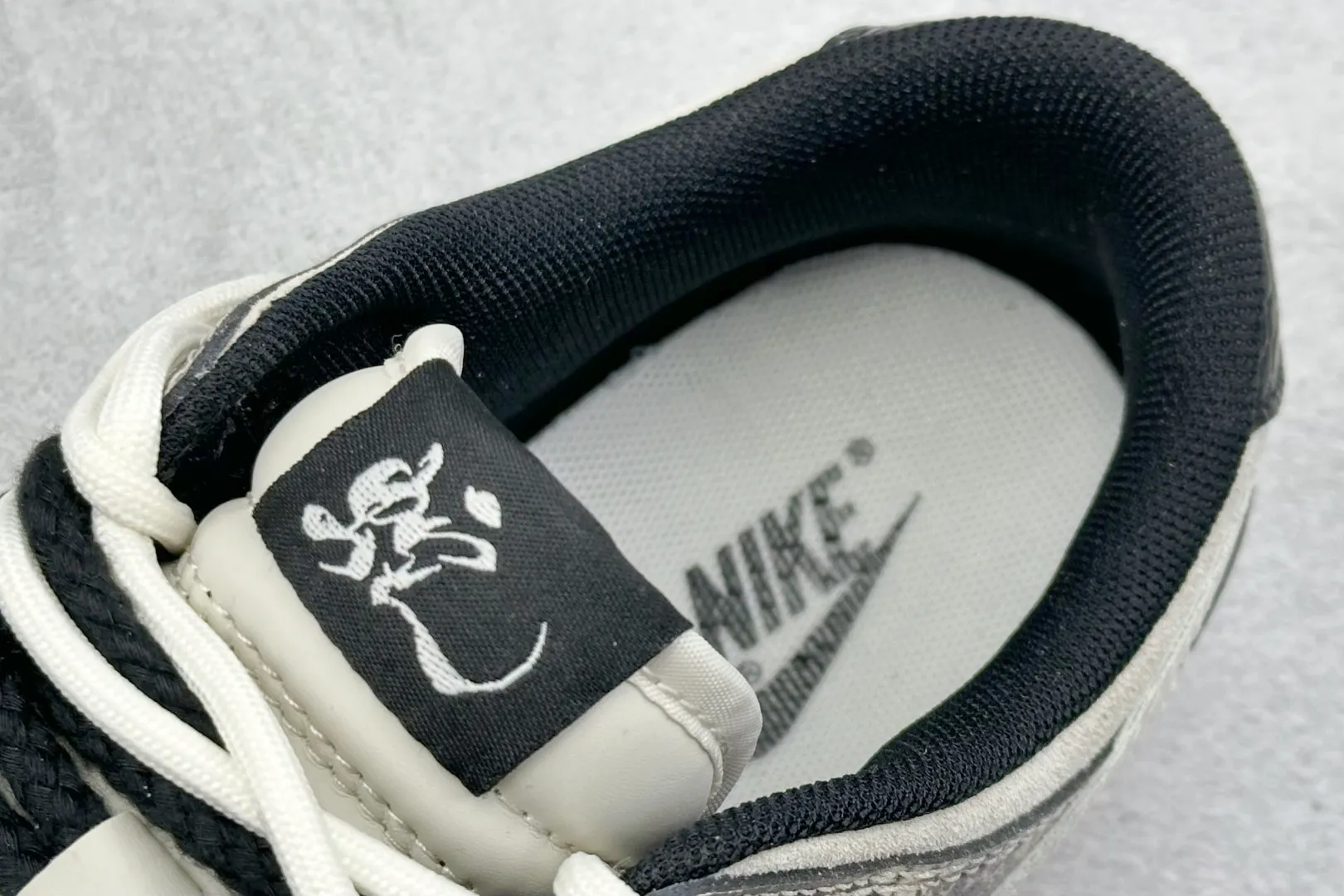 WeatherProof Nike SB Dunk Low Year of the Snake White –  Rep Shoes & Replica Nikes 1655