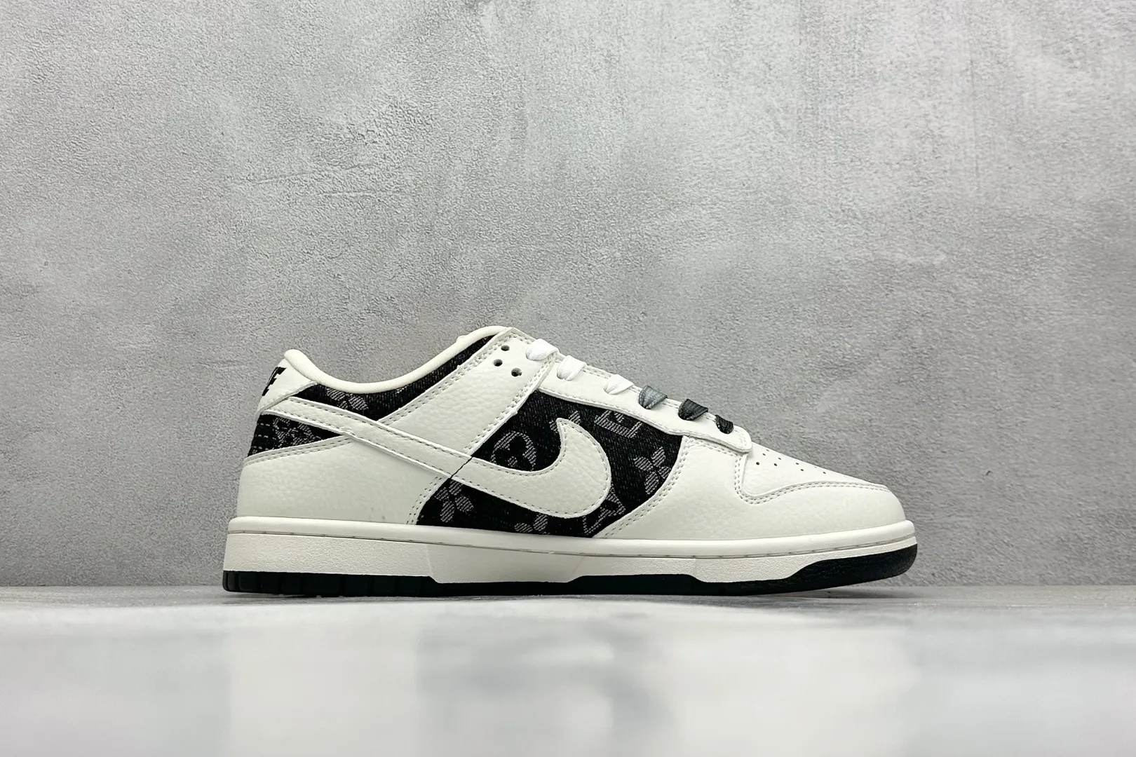 Nike SB Dunk Low x Louis Vuitton White Black Denim Rep Shoes Replica Nikes Bright 1573