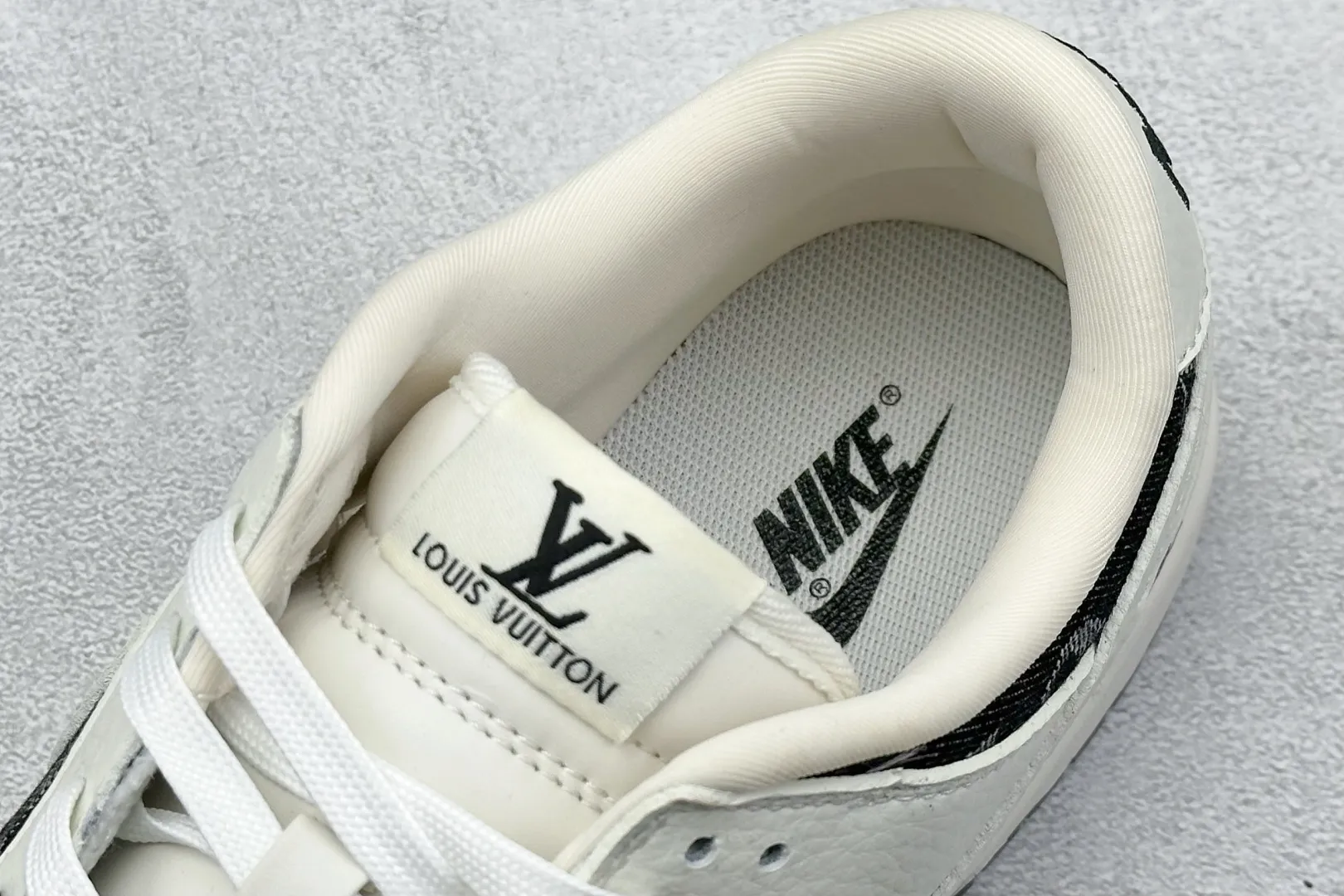 Nike SB Dunk Low x Louis Vuitton White Black Denim Rep Shoes Replica Nikes Bright 1573