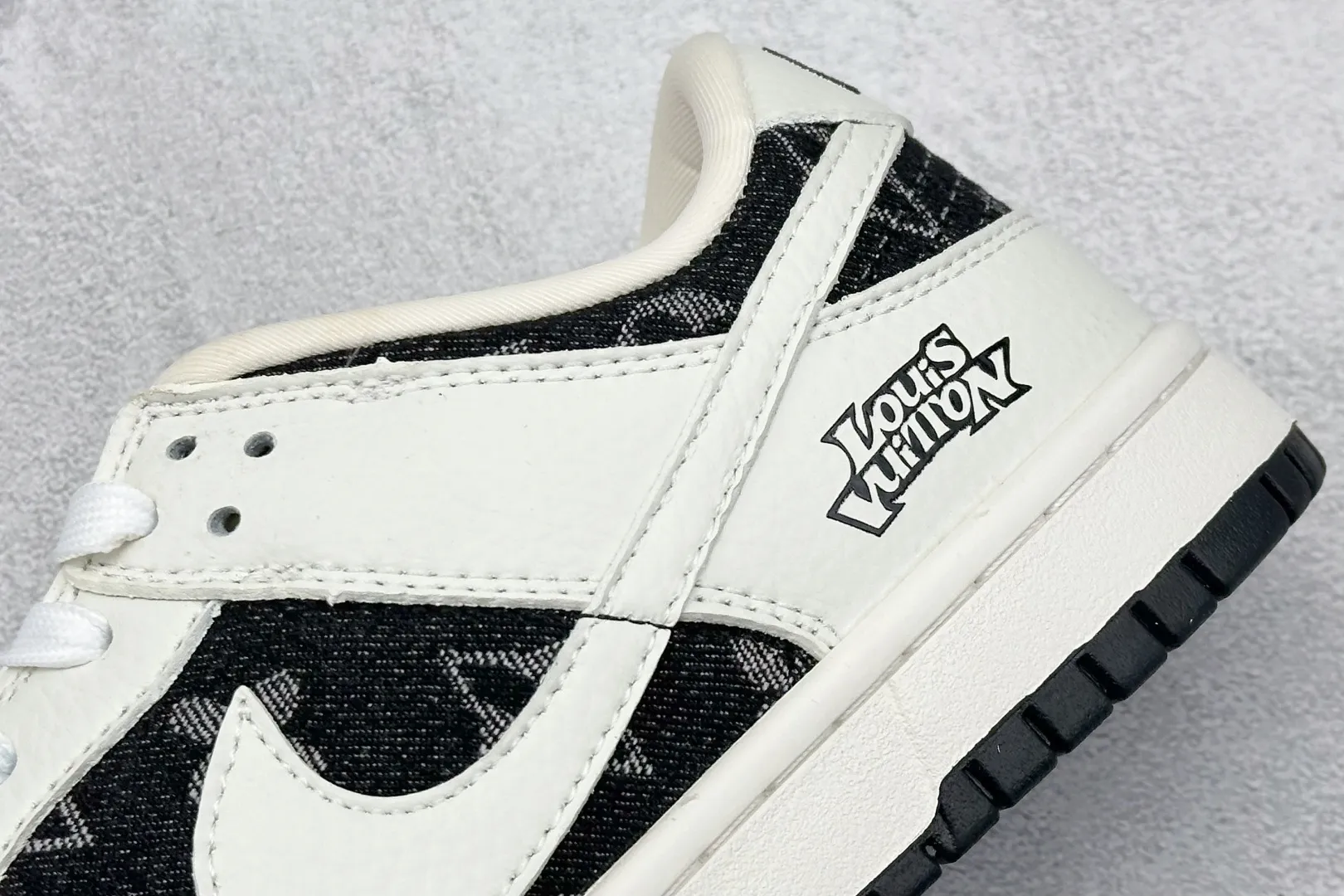 Nike SB Dunk Low x Louis Vuitton White Black Denim Rep Shoes Replica Nikes Bright 1573