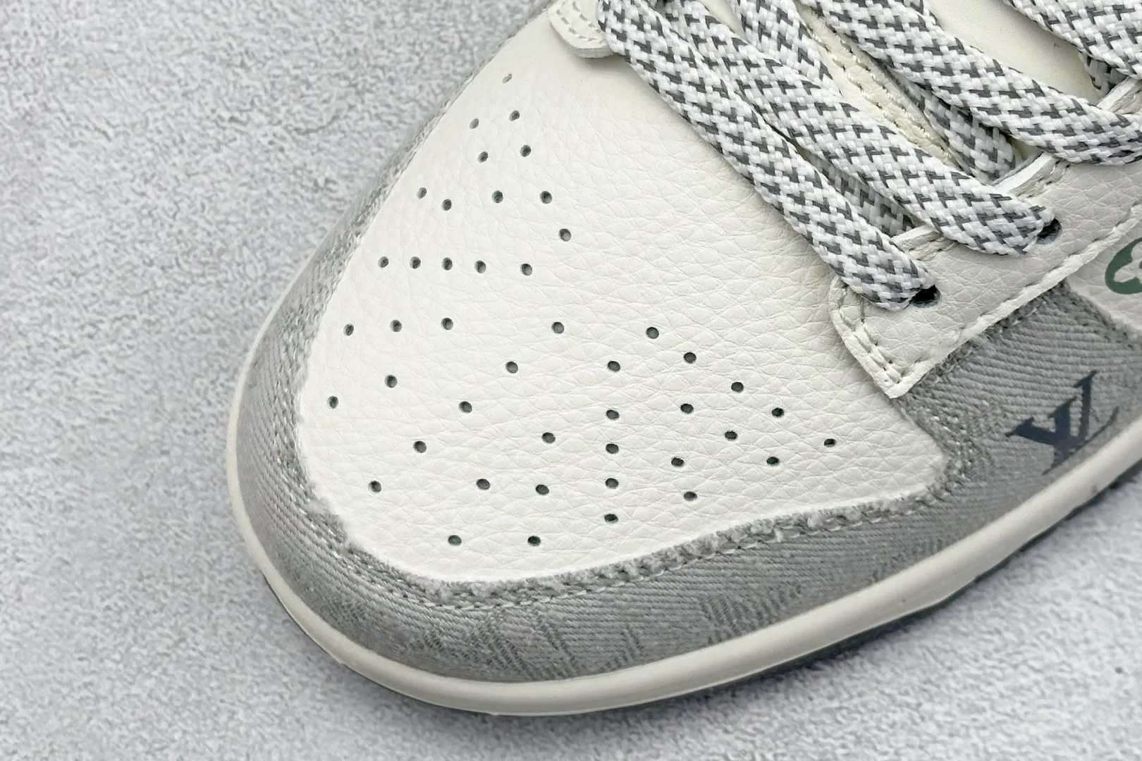 Efficient Nike SB Dunk Low x Louis Vuitton White Grey Replica Nike Shoes 1557