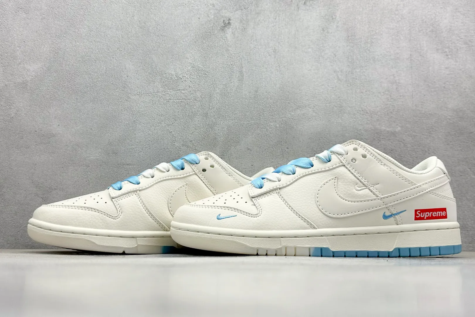 Nike SB Dunk Low x Supreme White Sky Blue Replica Nikes – Rep Shoes Flexible 1552