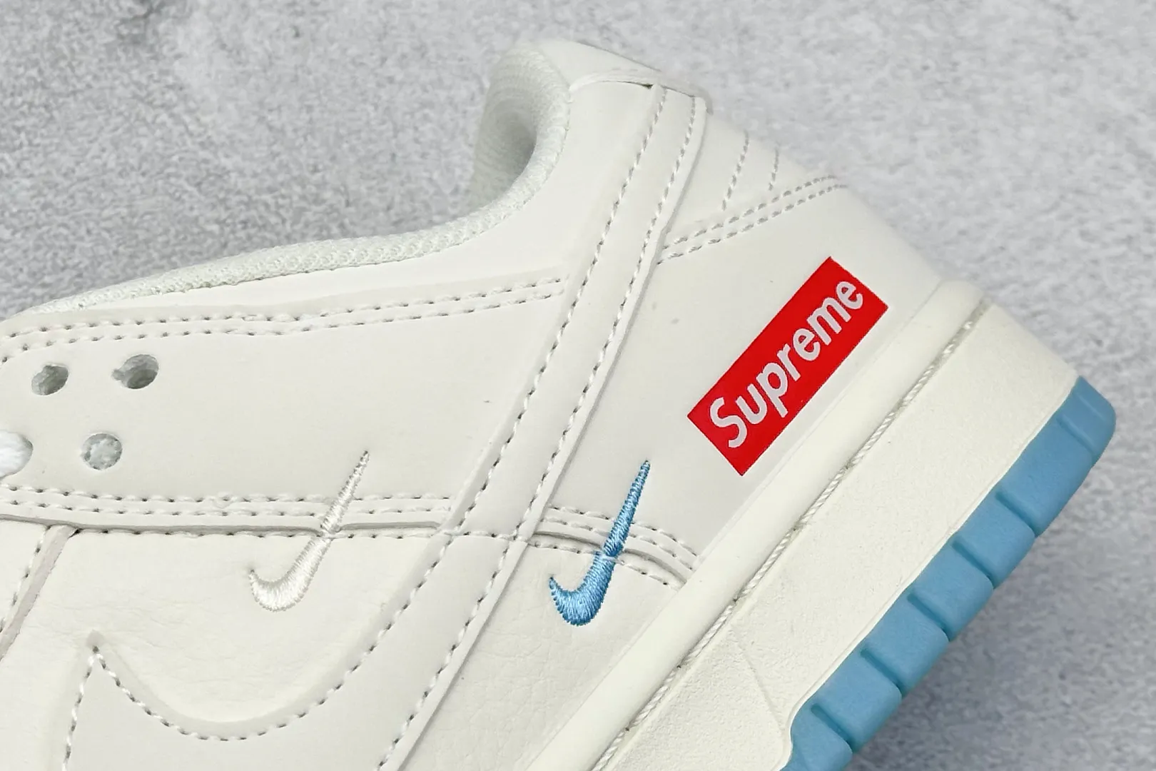 Nike SB Dunk Low x Supreme White Sky Blue Replica Nikes – Rep Shoes Flexible 1552