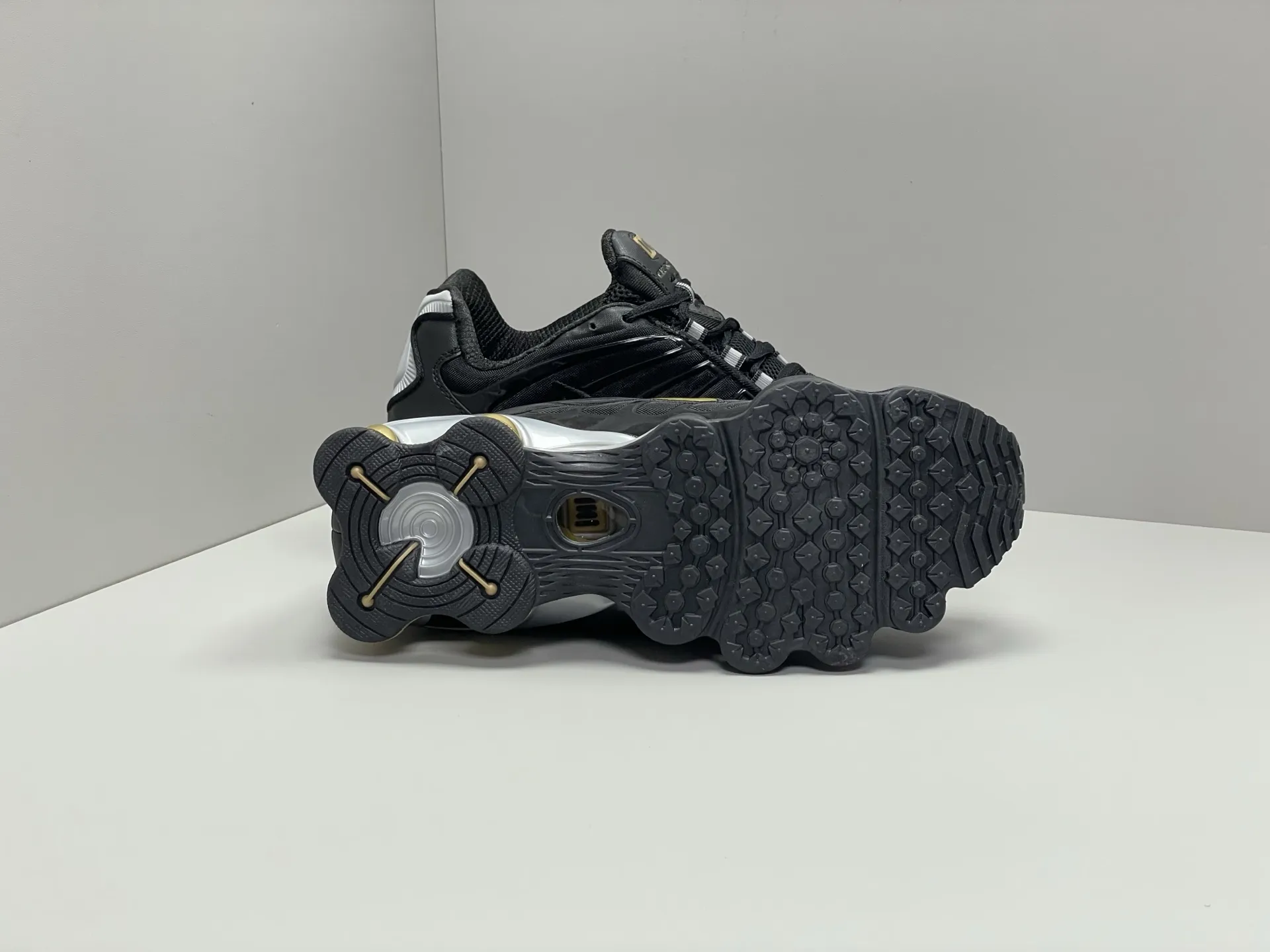 Nike Shox TL Black Gold Silver Replica Sneakers – Rep Shoes Tailored 1670