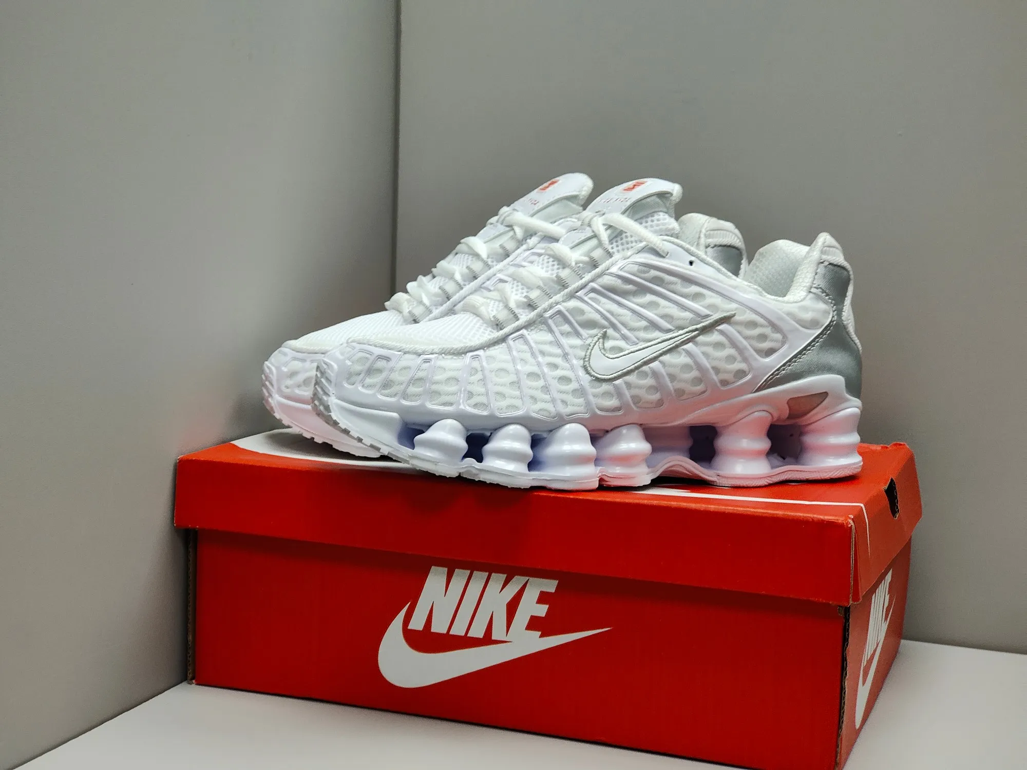 Soft Nike Shox TL Metallic Silver Low Top Rep Shoes –  Replica Nikes 1673