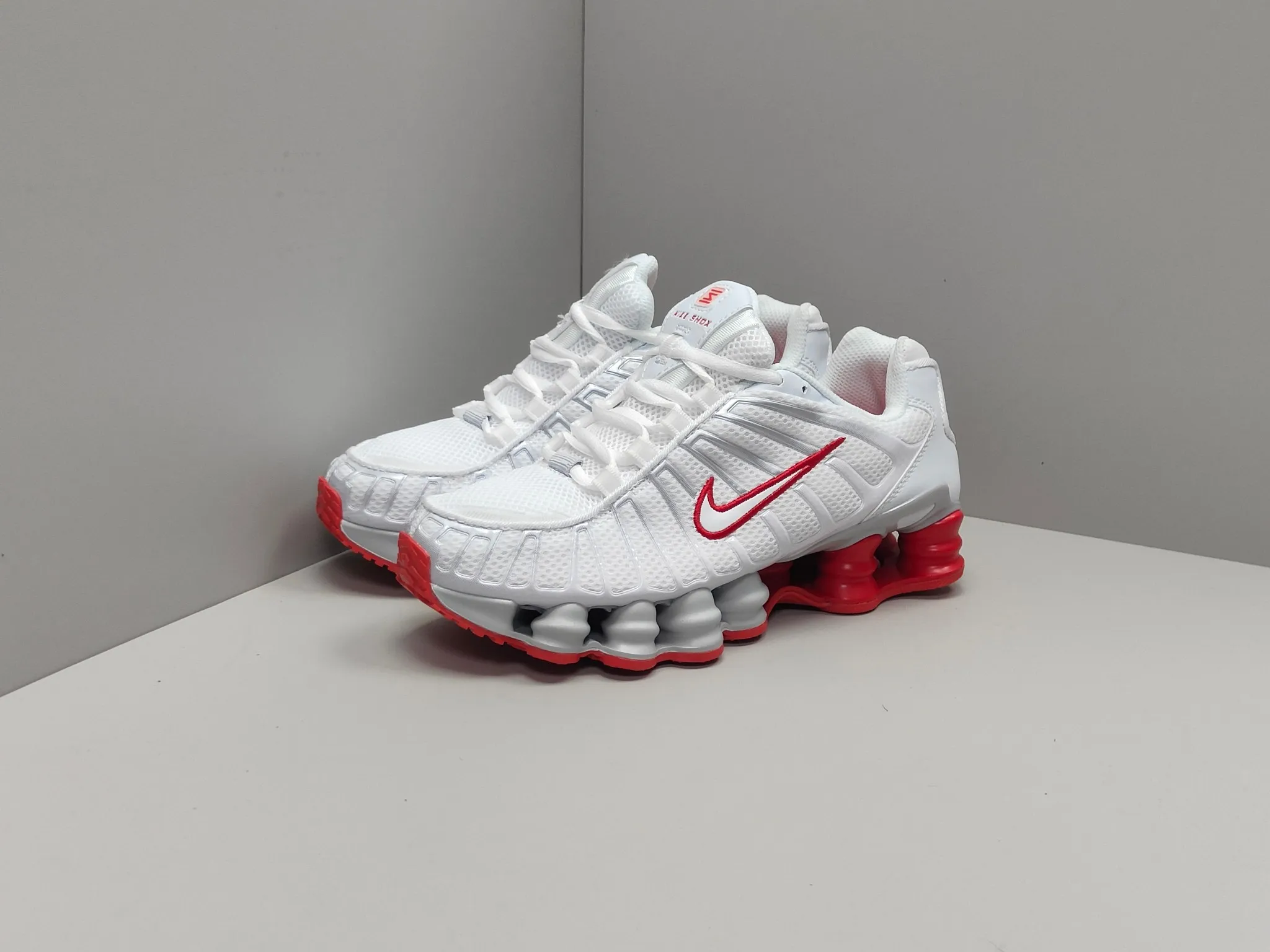 Timeless Nike Shox TL White Red Low Running Shoes – Replica Nike Edition 1669