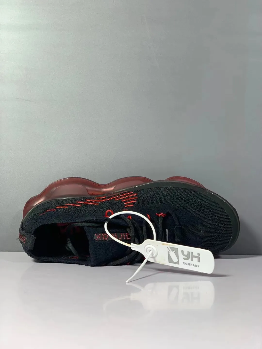 Nike Vapor Max Black Red Running Shoes –  Rep Shoes & Replica Sneakers Unique 1365