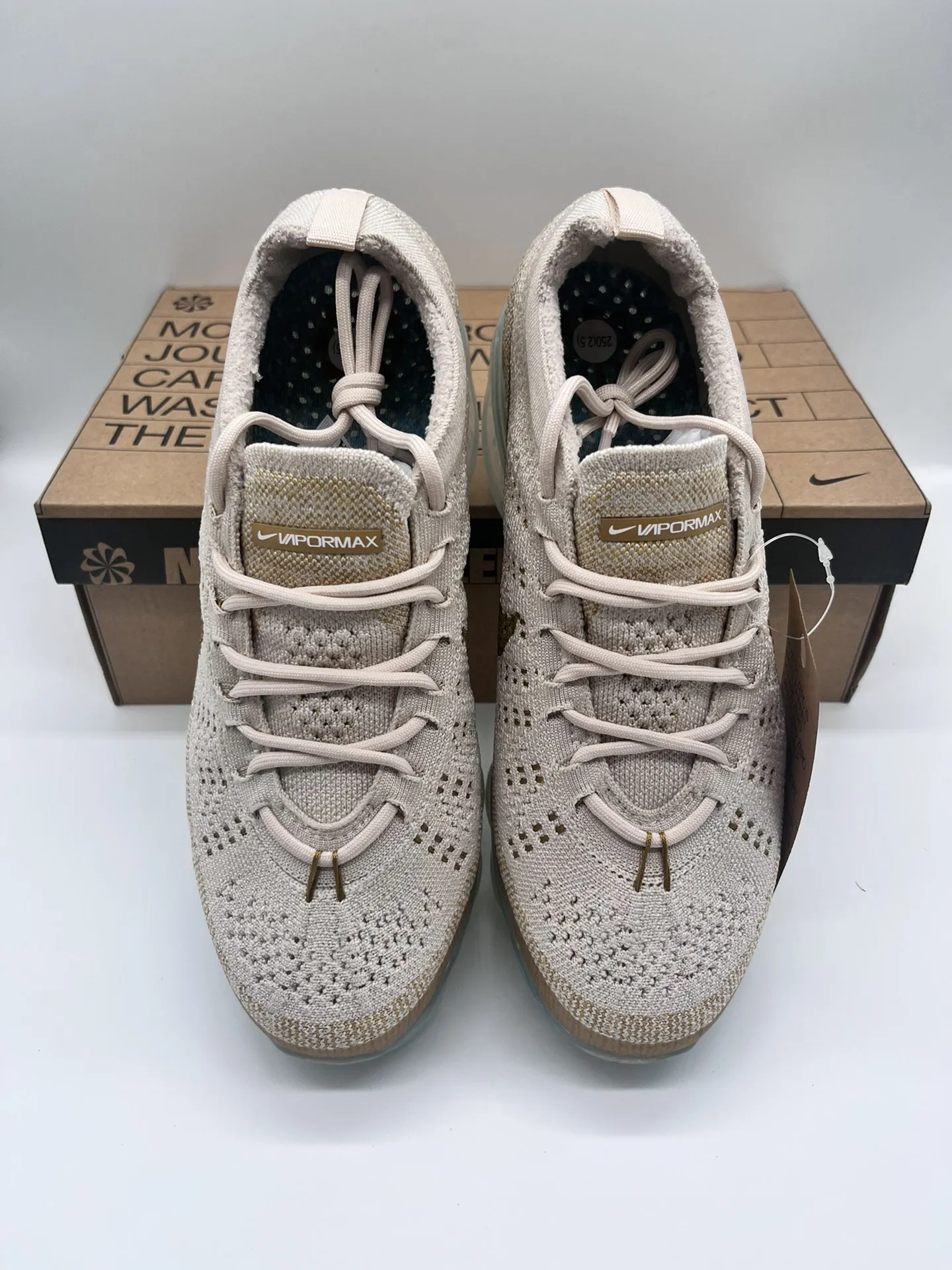 Nike Vapormax 2023 Flyknit Beige Running Shoes –  Rep Shoes & Replica Sneakers UrbanStyle 1357