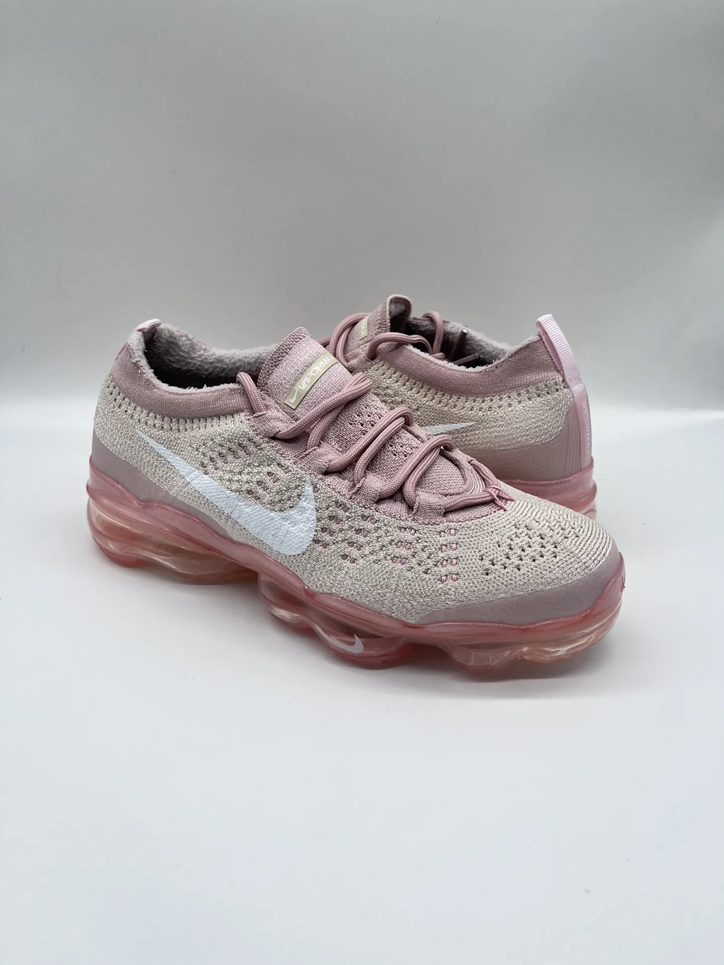 Nike Vapormax 2023 Flyknit Pink Running Shoes – High-Quality Rep Shoes & Nike Replica Edition FashionForward 1363