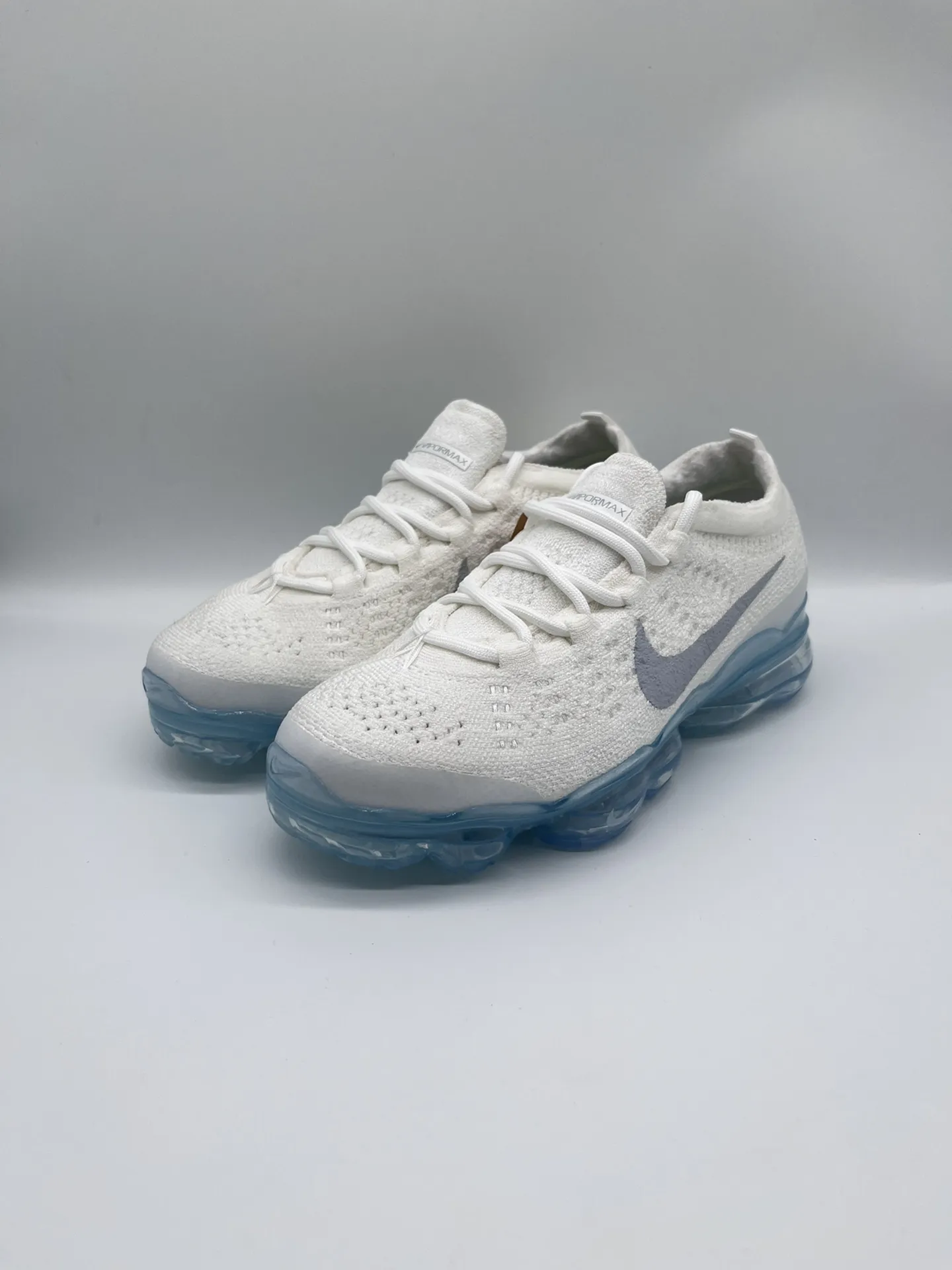 ComfortFit Nike Vapormax 2023 Flyknit White Running Shoes –  Rep Shoes & Replica Sneakers 1358