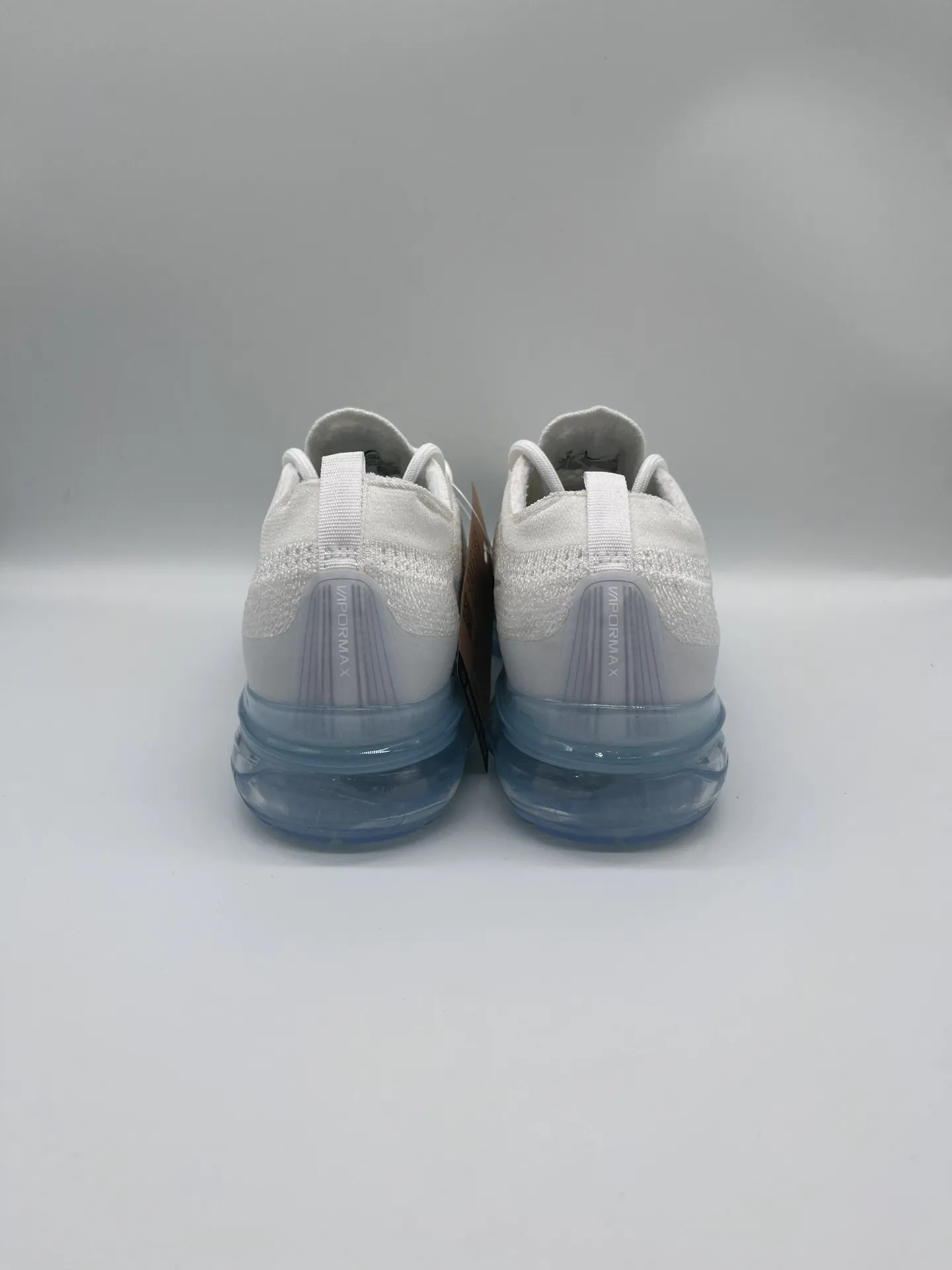 ComfortFit Nike Vapormax 2023 Flyknit White Running Shoes –  Rep Shoes & Replica Sneakers 1358