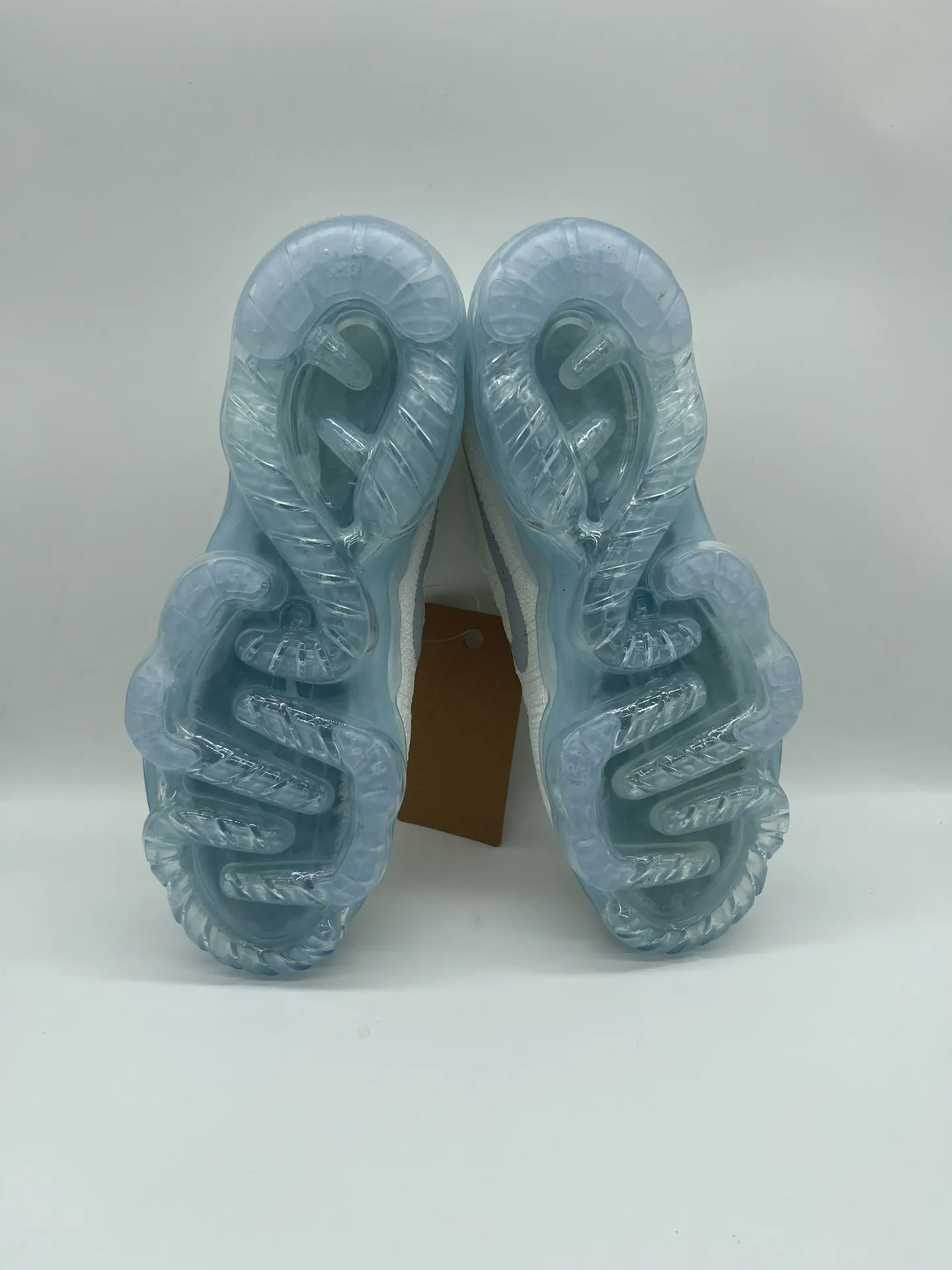 ComfortFit Nike Vapormax 2023 Flyknit White Running Shoes –  Rep Shoes & Replica Sneakers 1358