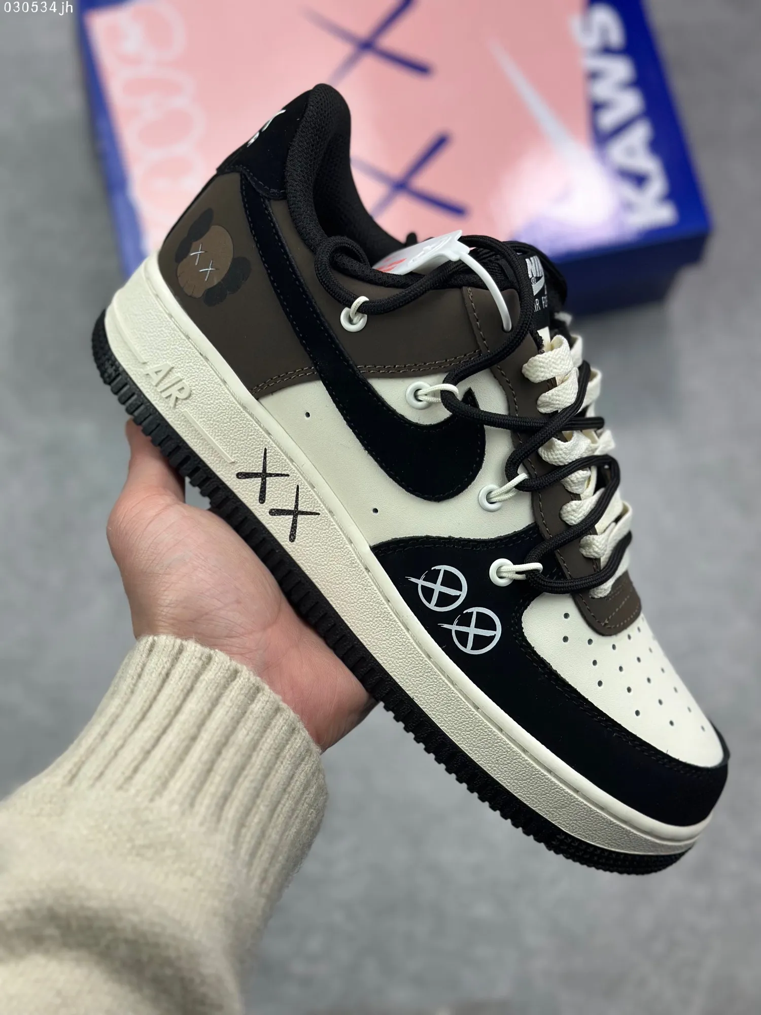 Stretchable Nike x Kaws Air Force 1 Custom Strap Sneakers – Wheat Black Brown – High Quality Replica Shoes with Rep Design 1082