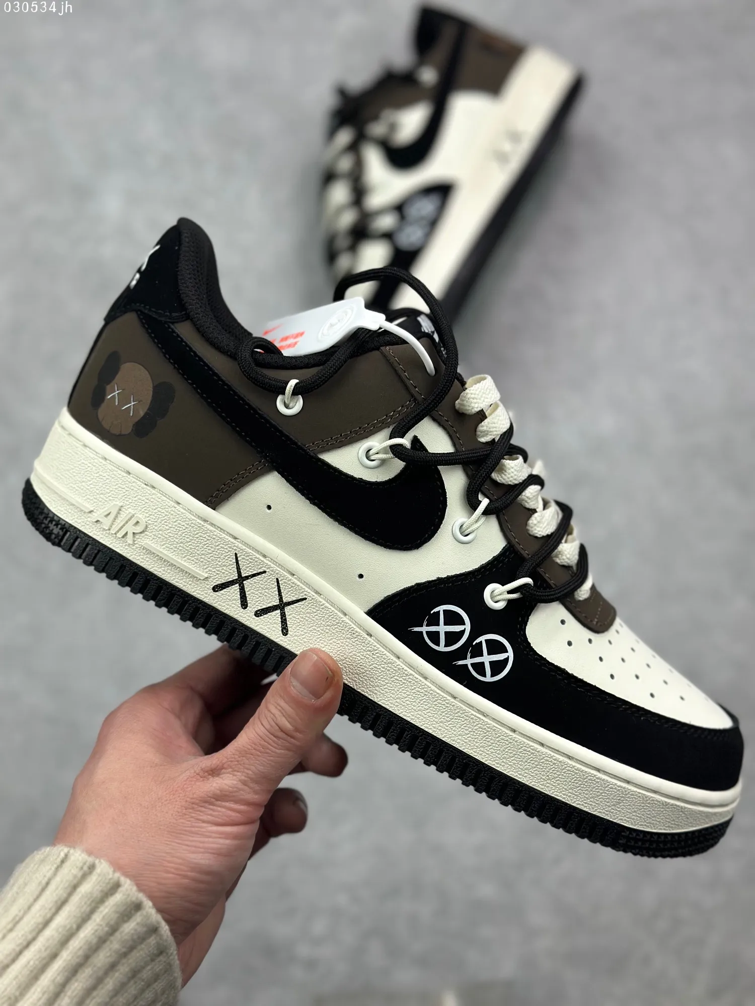 Stretchable Nike x Kaws Air Force 1 Custom Strap Sneakers – Wheat Black Brown – High Quality Replica Shoes with Rep Design 1082