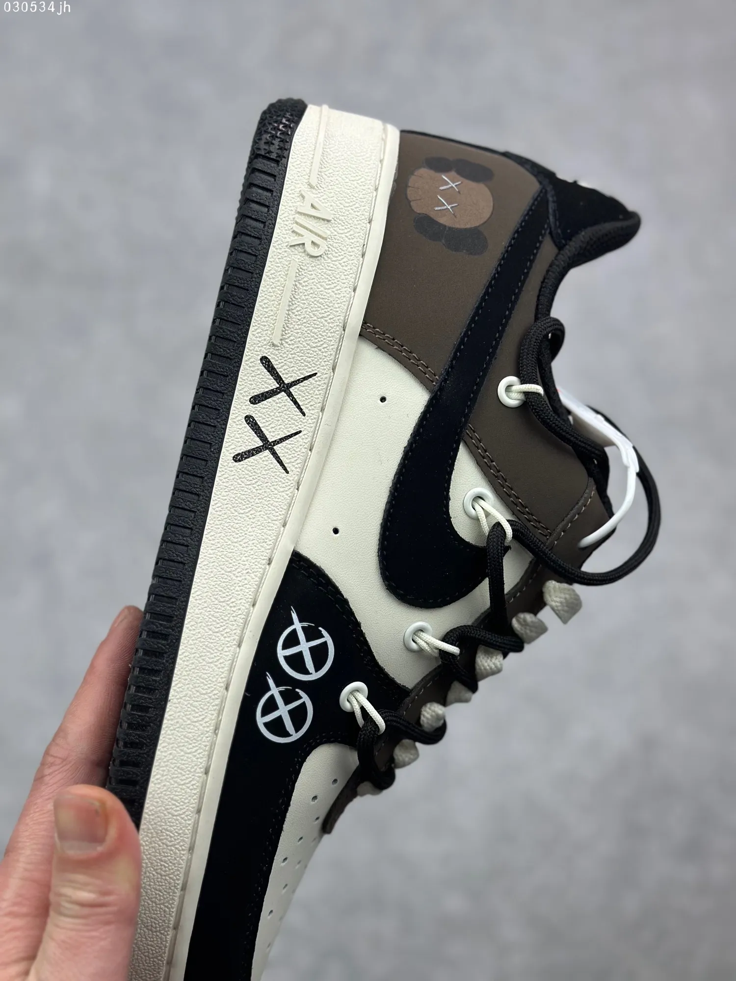Stretchable Nike x Kaws Air Force 1 Custom Strap Sneakers – Wheat Black Brown – High Quality Replica Shoes with Rep Design 1082