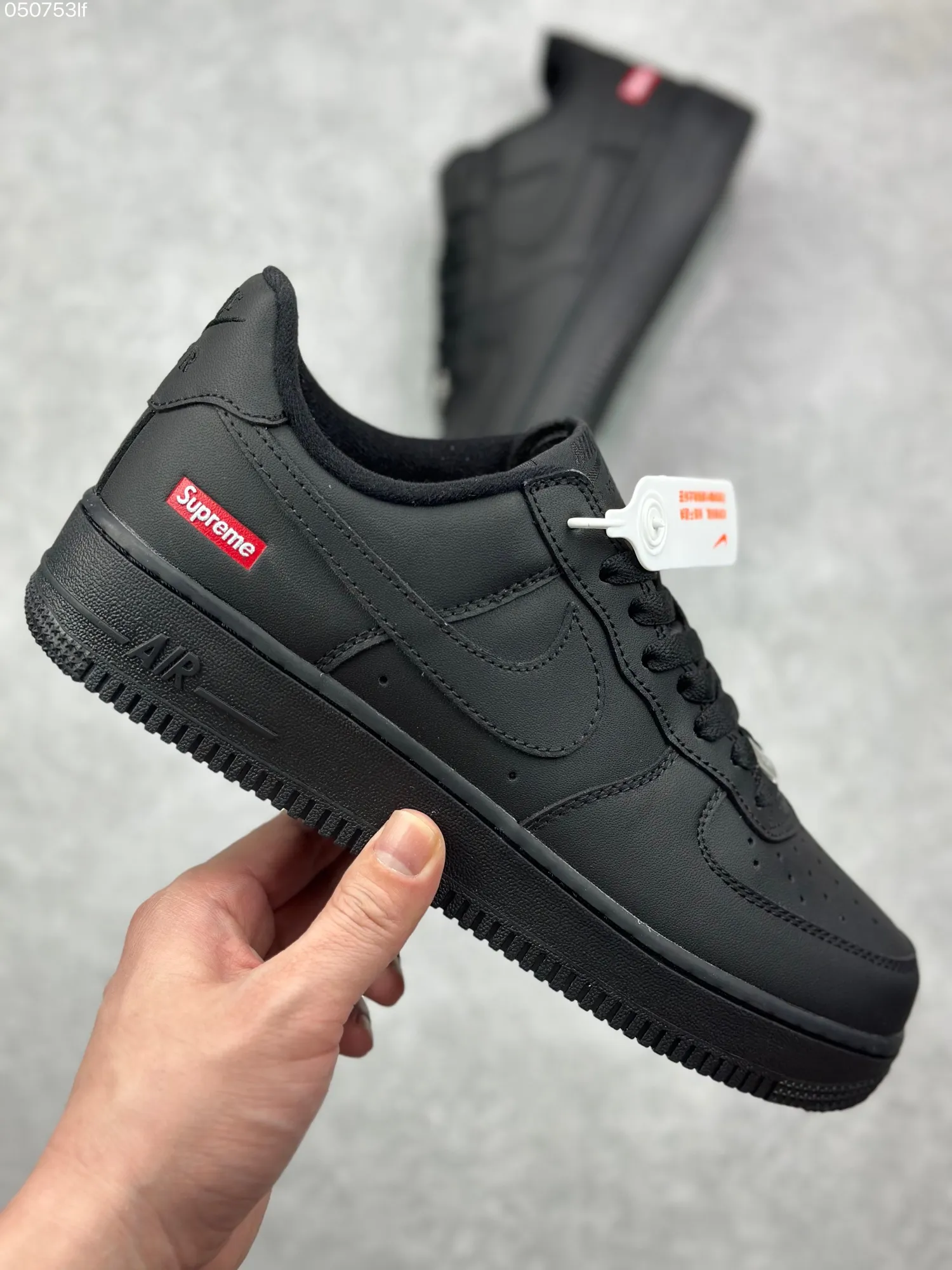 Trendy Nike x Supreme Air Force 1 ’07 Low All Black Limited Edition Rep Shoes – Best Replica Sneakers – Size 36- 997