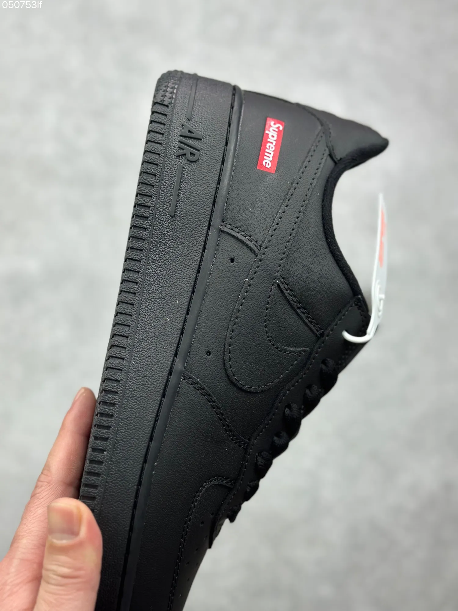 Trendy Nike x Supreme Air Force 1 ’07 Low All Black Limited Edition Rep Shoes – Best Replica Sneakers – Size 36- 997