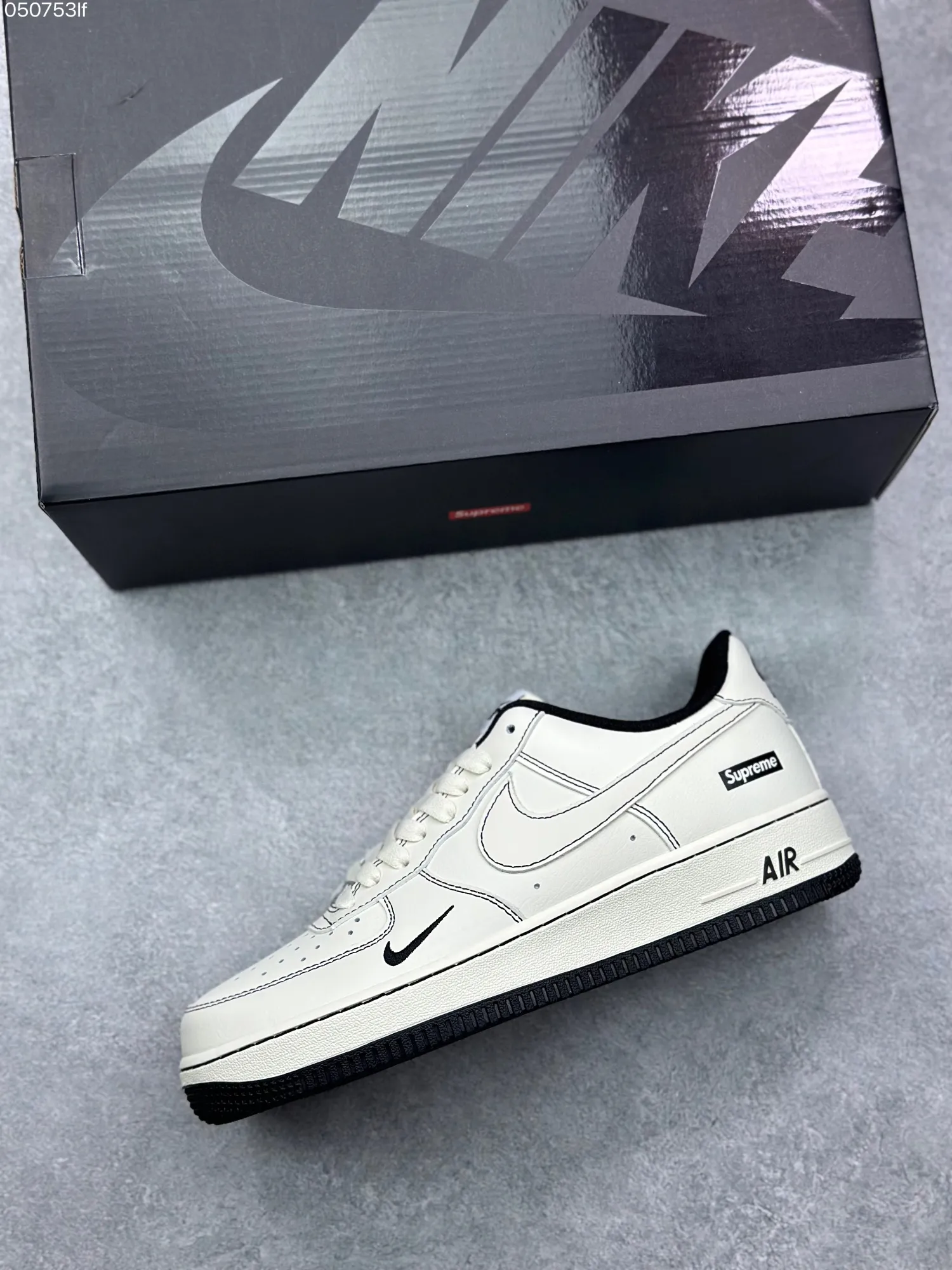 Breathable Nike x Supreme Air Force 1 ’07 Low Cream Black Limited Edition Rep Shoes – Best Replica Sneakers 999