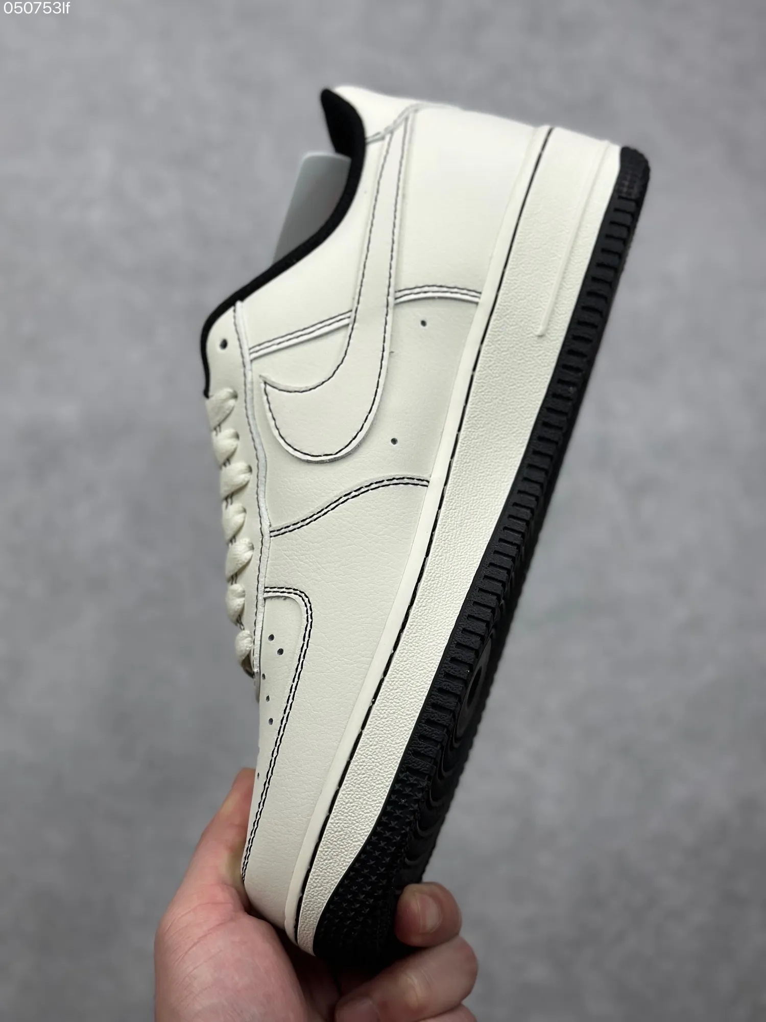 Breathable Nike x Supreme Air Force 1 ’07 Low Cream Black Limited Edition Rep Shoes – Best Replica Sneakers 999
