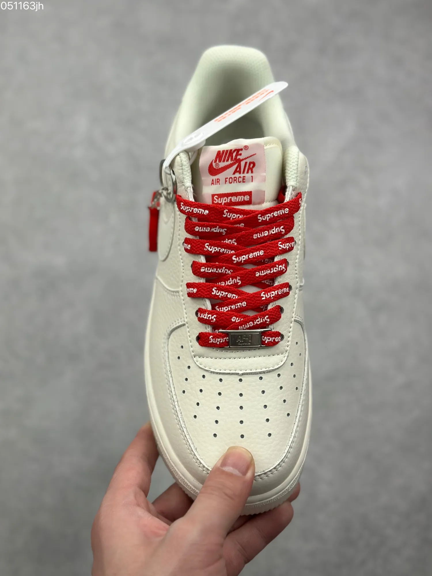 Vibrant Nike x Supreme Air Force 1 ’07 Low Cream Red  Sneakers – Limited Edition Rep Shoes & Best Replica Sneakers 991