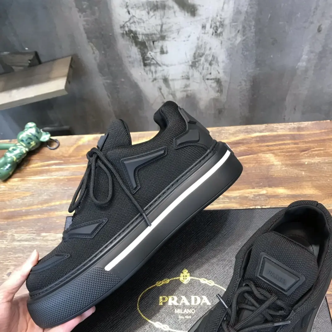 PRADA Men’s Black High-Top Chunky Sneakers with Re-Nylon and Leather – P390 Style, Replica Prada Shoes, 1:1 Replica Sneakers WaterResistant 192