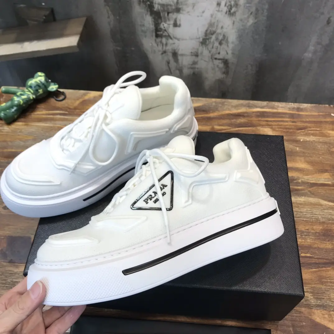 Unique PRADA Men’s White High-Top Chunky Sneakers with Re-Nylon and Patent Leather – P390 Style, 1:1 Replica Sneakers, High Quality Prada Sneakers Replica 189