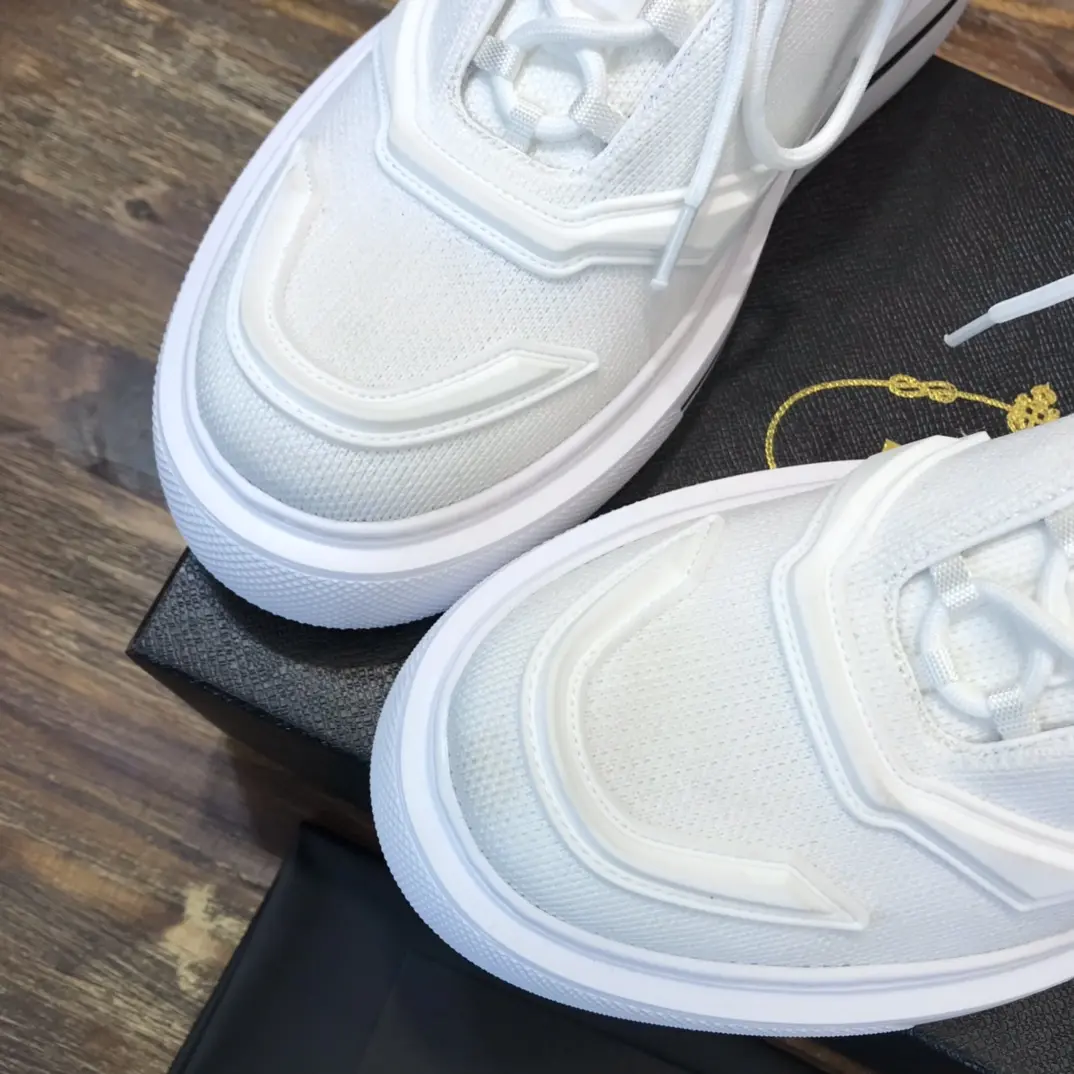 Unique PRADA Men’s White High-Top Chunky Sneakers with Re-Nylon and Patent Leather – P390 Style, 1:1 Replica Sneakers, High Quality Prada Sneakers Replica 189